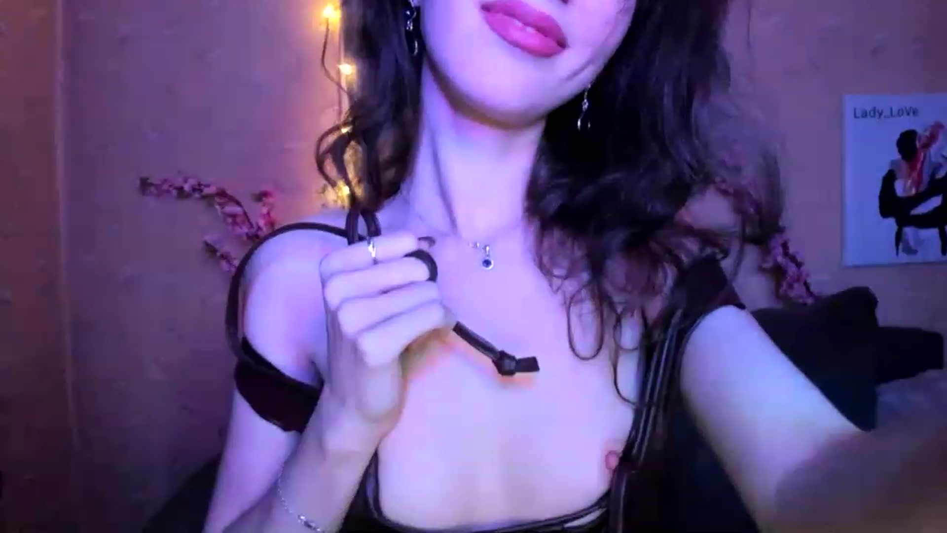 Gallery image thumbnail from Lady_LoVe7's myfreecams stream on, 12/16/2022, 15:33 image 13 of 20