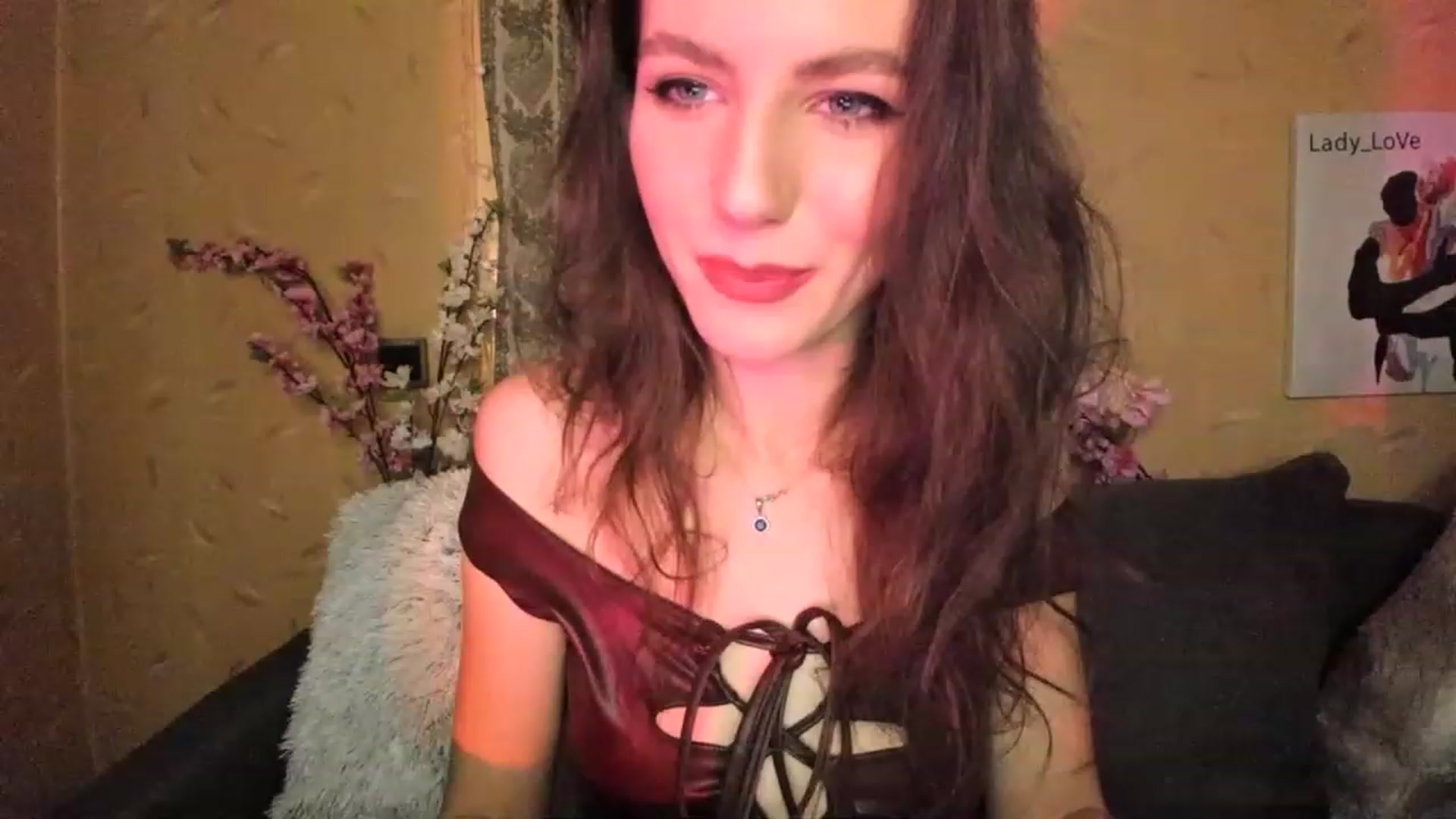 Gallery image thumbnail from Lady_LoVe7's myfreecams stream on, 12/16/2022, 18:47 image 9 of 20