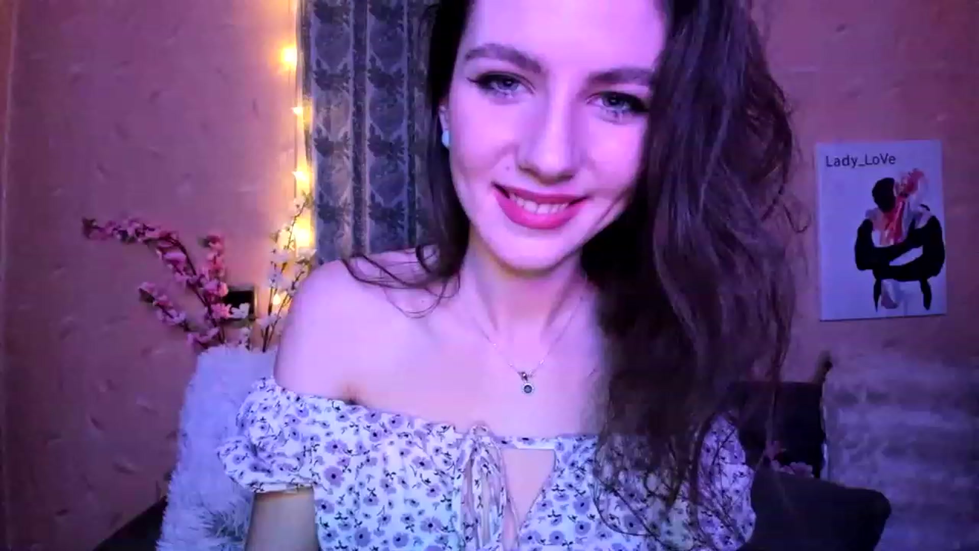Gallery image thumbnail from Lady_LoVe7's myfreecams stream on, 12/16/2022, 22:16 image 19 of 20