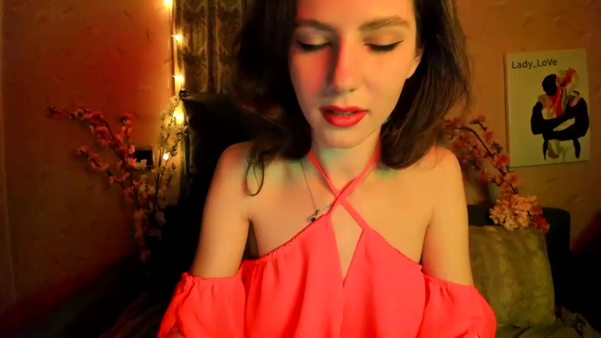 Gallery image thumbnail from Lady_LoVe7's myfreecams stream on, 12/18/2022, 01:53 image 13 of 20