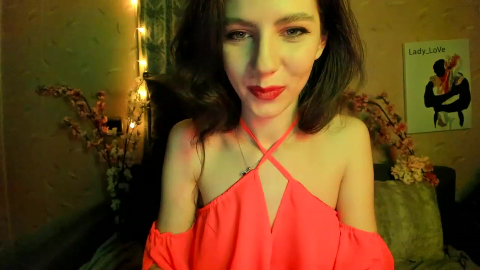 Gallery image thumbnail from Lady_LoVe7's myfreecams stream on, 12/18/2022, 01:53 image 15 of 20