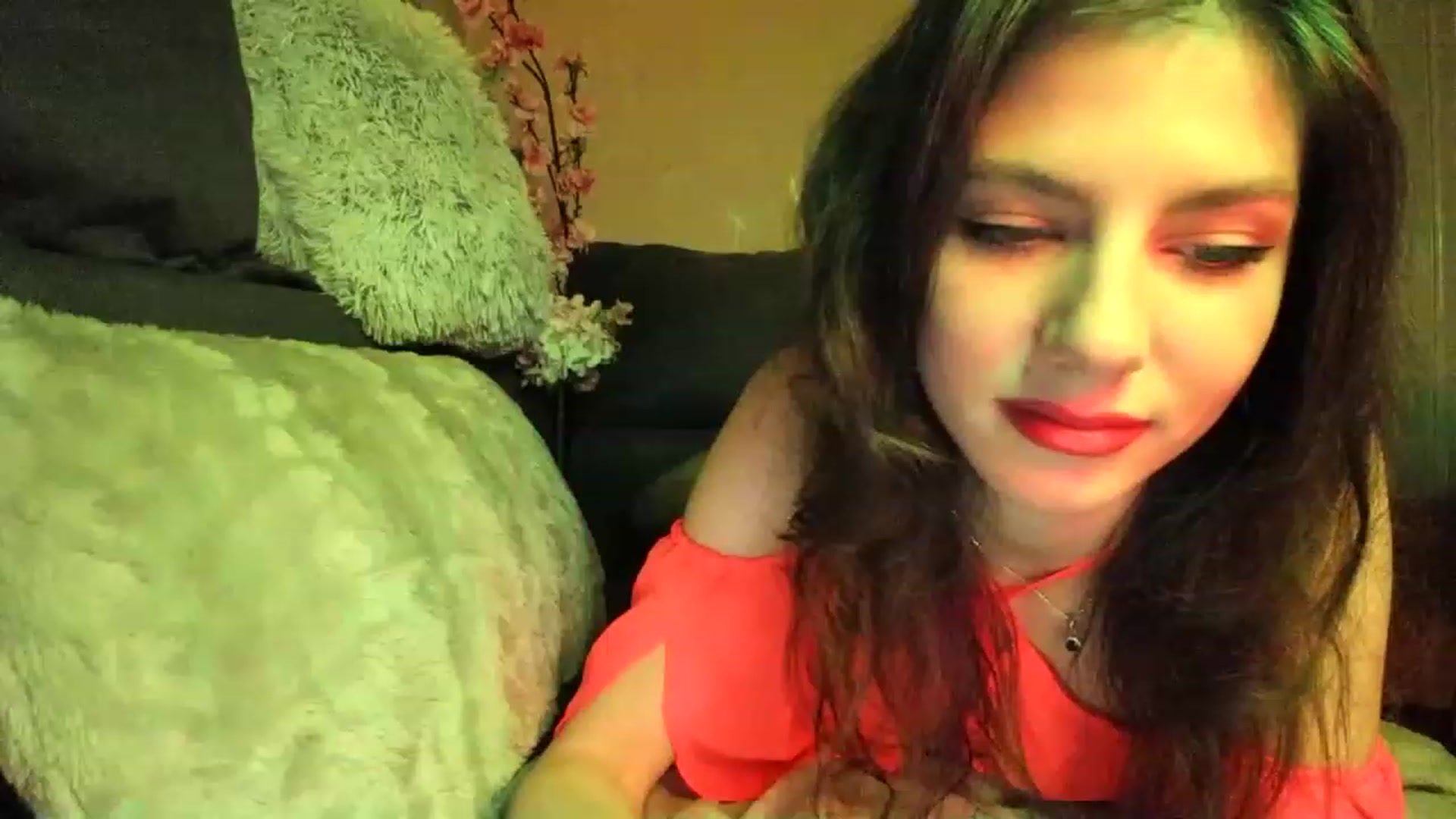 Gallery image thumbnail from Lady_LoVe7's myfreecams stream on, 12/18/2022, 03:26 image 1 of 20