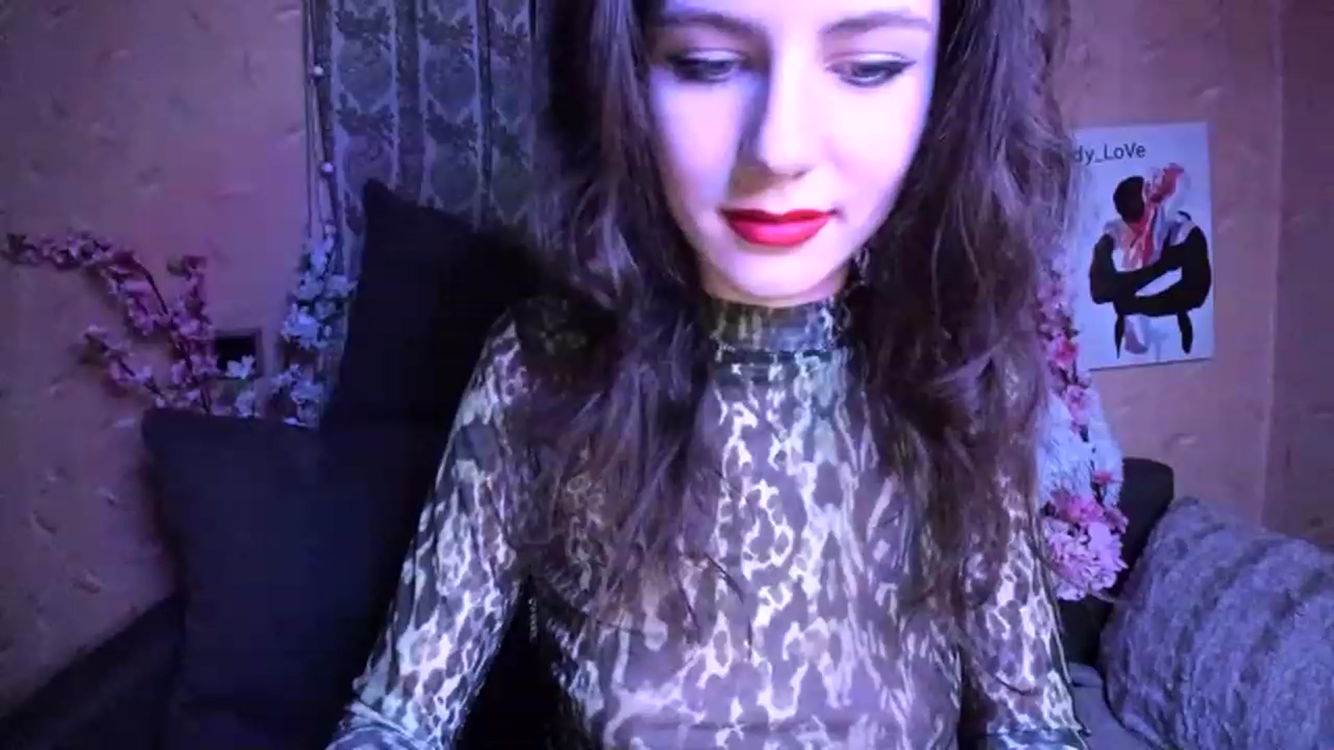 Gallery image thumbnail from Lady_LoVe7's myfreecams stream on, 12/19/2022, 21:53 image 4 of 20