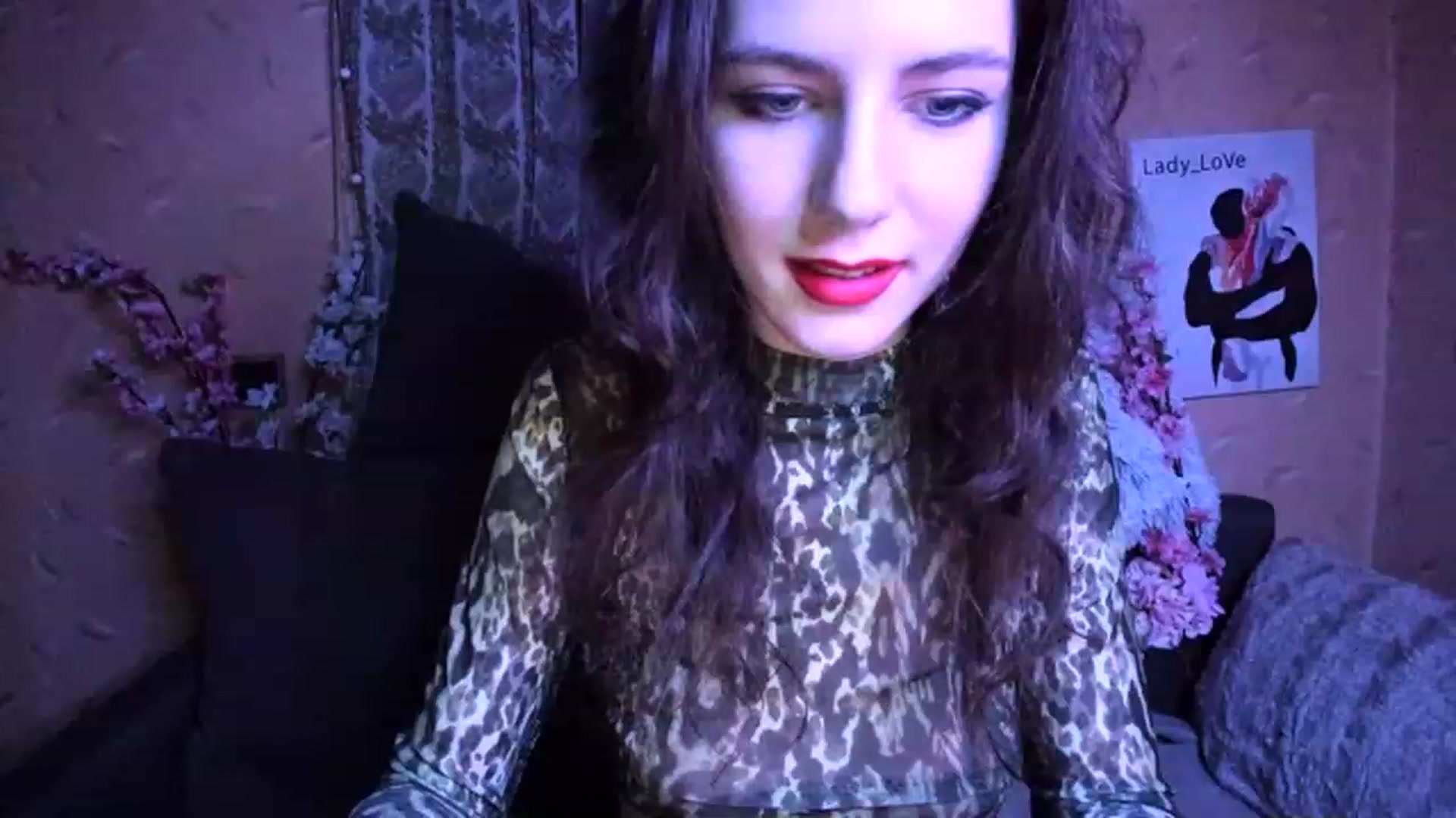 Gallery image thumbnail from Lady_LoVe7's myfreecams stream on, 12/19/2022, 21:53 image 8 of 20
