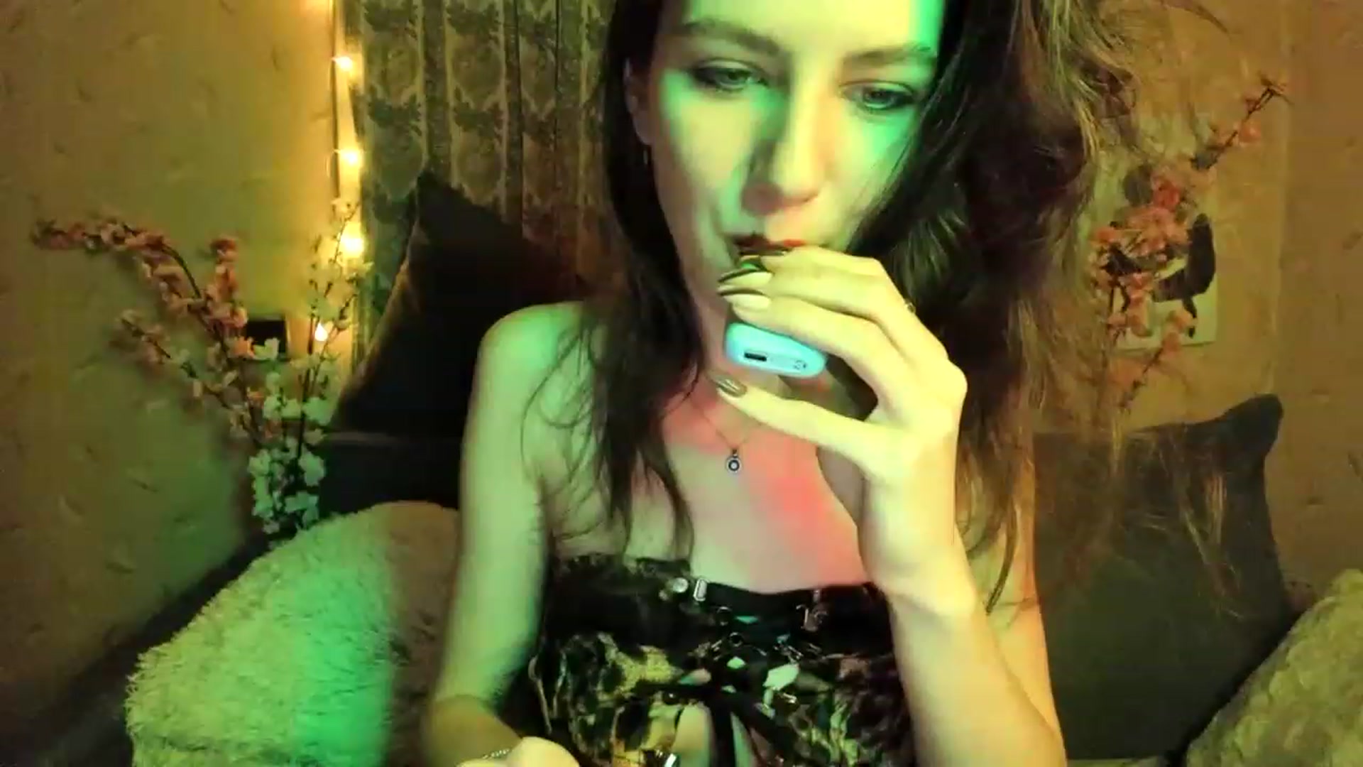 Gallery image thumbnail from Lady_LoVe7's myfreecams stream on, 12/20/2022, 19:34 image 5 of 20