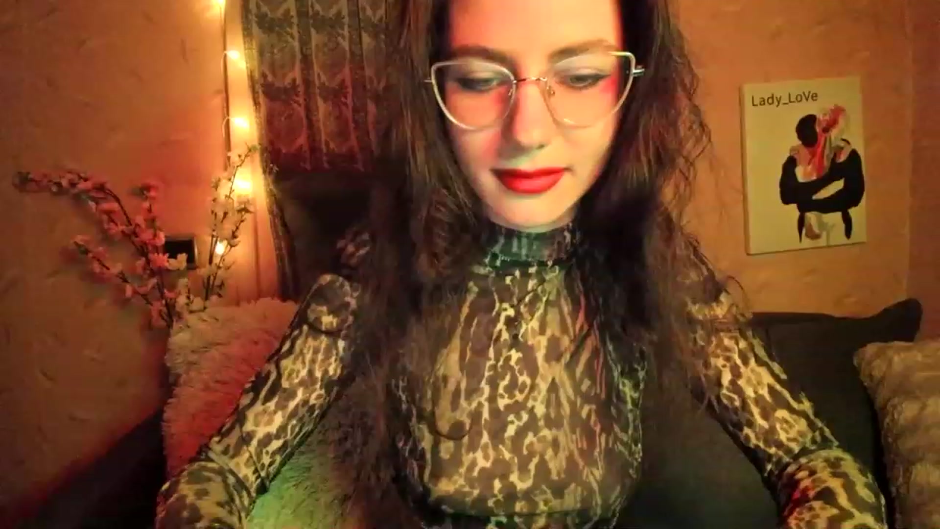 Gallery image thumbnail from Lady_LoVe7's myfreecams stream on, 12/21/2022, 03:46 image 12 of 20