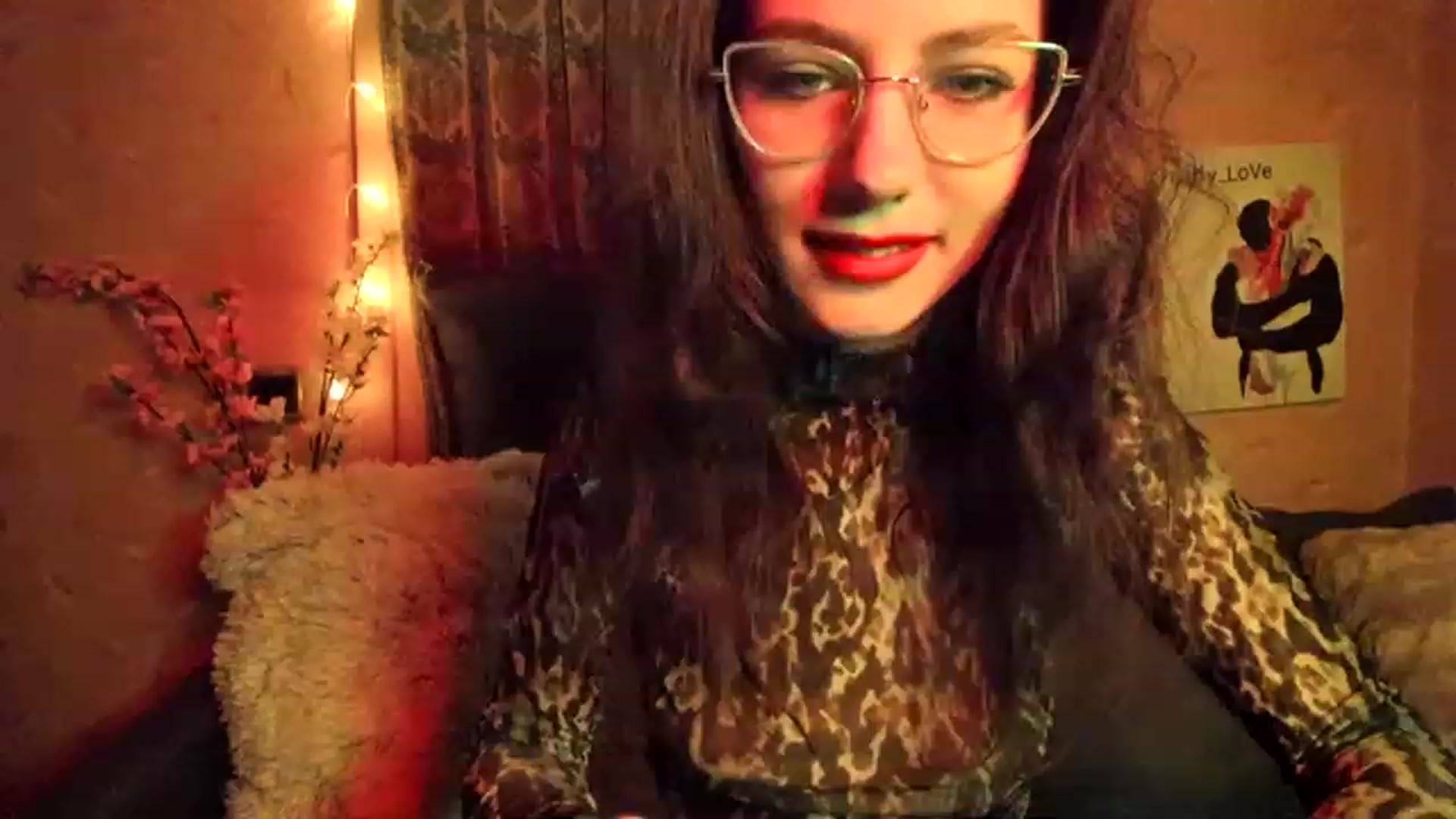 Gallery image thumbnail from Lady_LoVe7's myfreecams stream on, 12/21/2022, 03:46 image 1 of 20