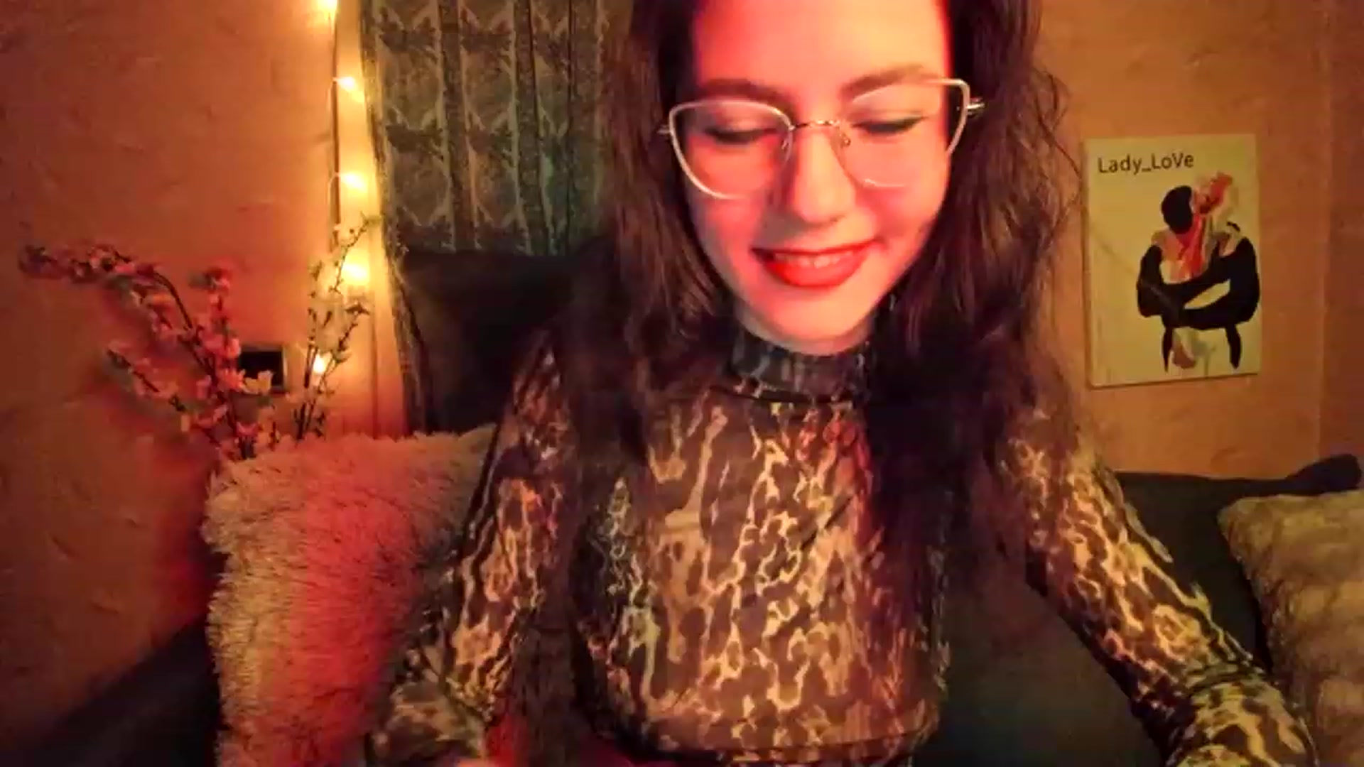 Gallery image thumbnail from Lady_LoVe7's myfreecams stream on, 12/21/2022, 03:46 image 7 of 20