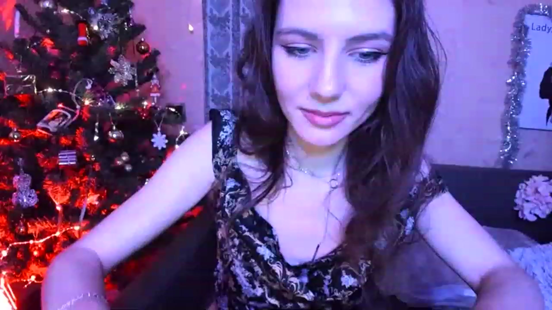 Gallery image thumbnail from Lady_LoVe7's myfreecams stream on, 01/09/2023, 08:12 image 11 of 20