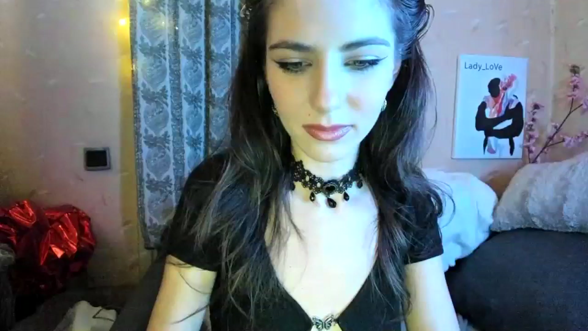 Gallery image thumbnail from Lady_LoVe7's myfreecams stream on, 10/06/2023, 05:41 image 1 of 20