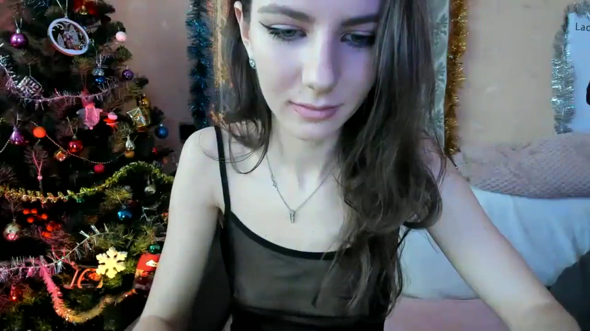 Gallery image thumbnail from Lady_LoVe7's myfreecams stream on, 12/24/2023, 10:19 image 13 of 20