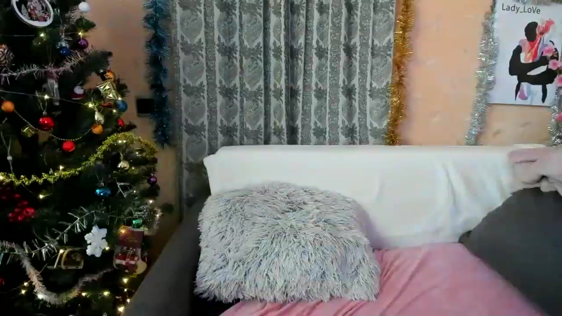 Gallery image thumbnail from Lady_LoVe7's myfreecams stream on, 12/27/2023, 08:14 image 14 of 20