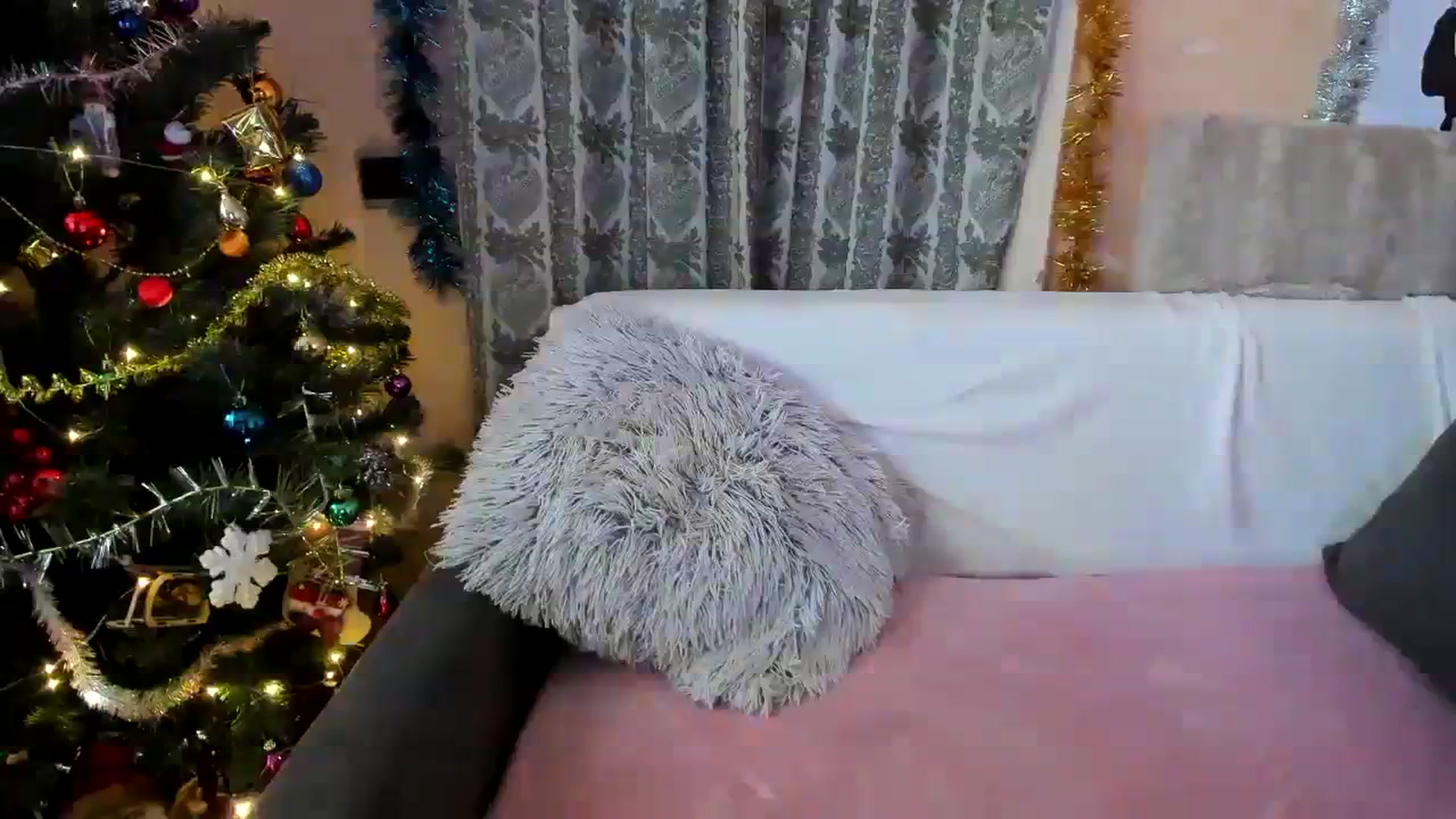 Gallery image thumbnail from Lady_LoVe7's myfreecams stream on, 12/30/2023, 08:22 image 10 of 20