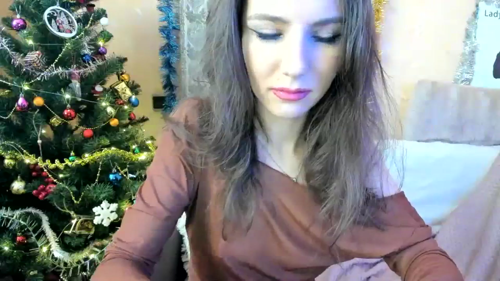Gallery image thumbnail from Lady_LoVe7's myfreecams stream on, 01/11/2024, 07:50 image 4 of 20