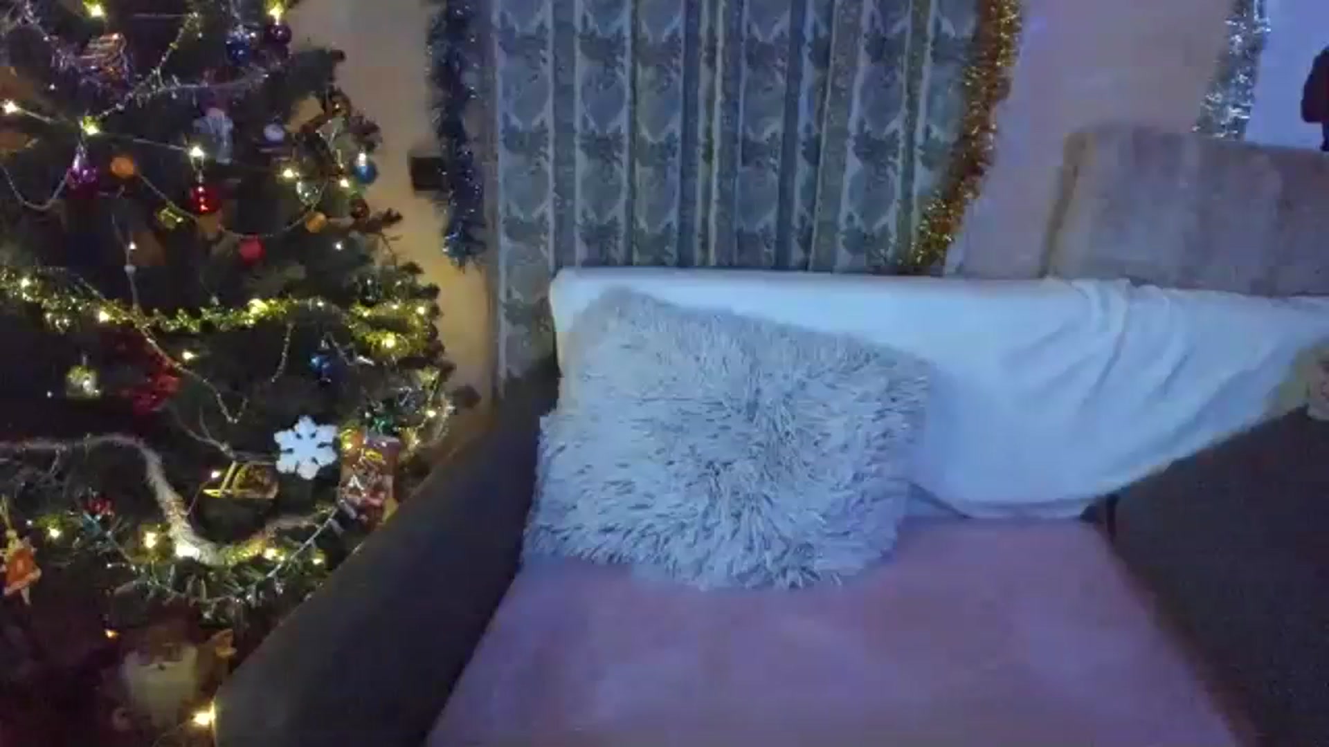 Gallery image thumbnail from Lady_LoVe7's myfreecams stream on, 01/28/2024, 07:31 image 9 of 20