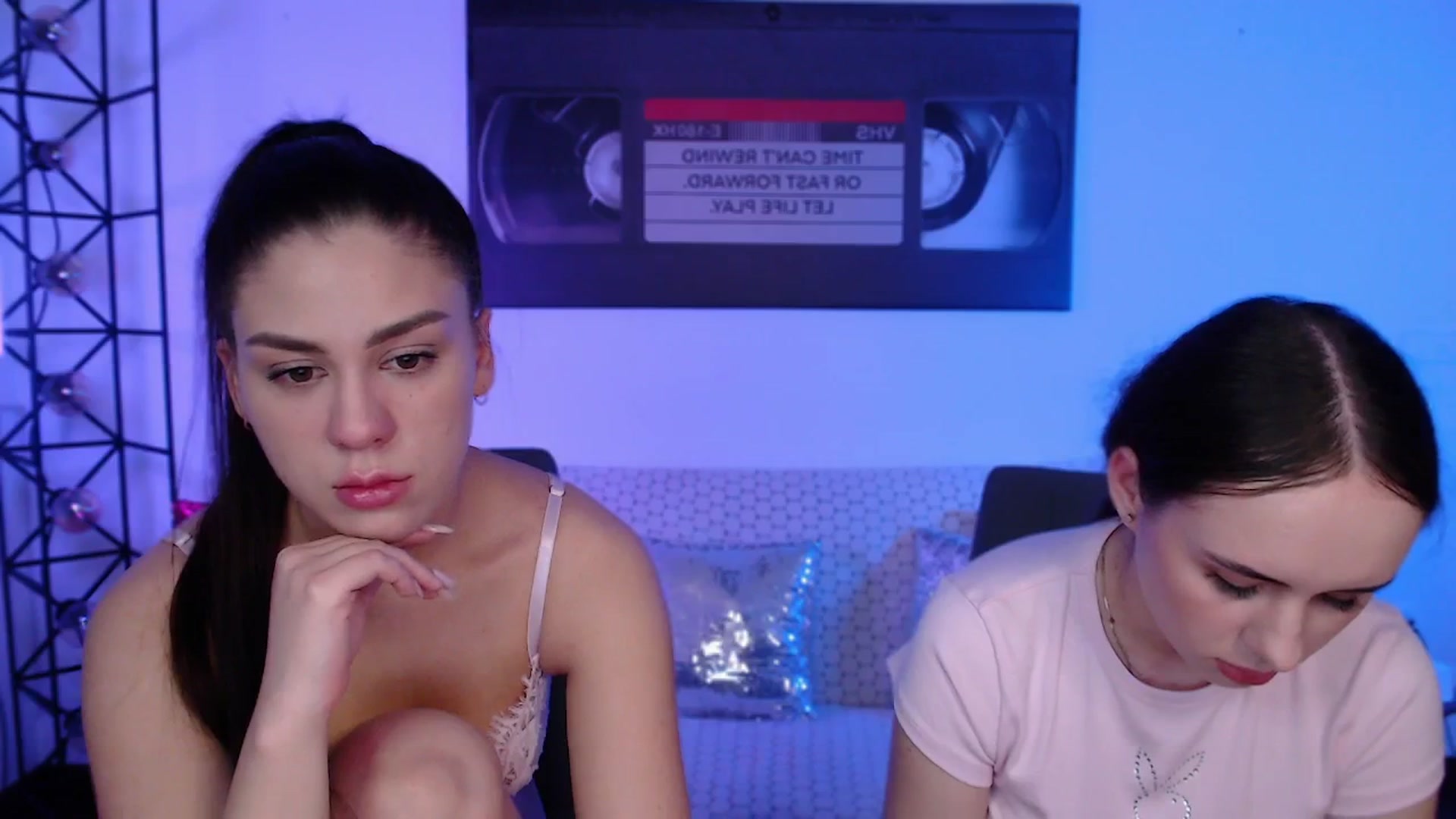 Gallery image thumbnail from Lady_Luck0's myfreecams stream on, 04/01/2026, 21:15 image 16 of 20
