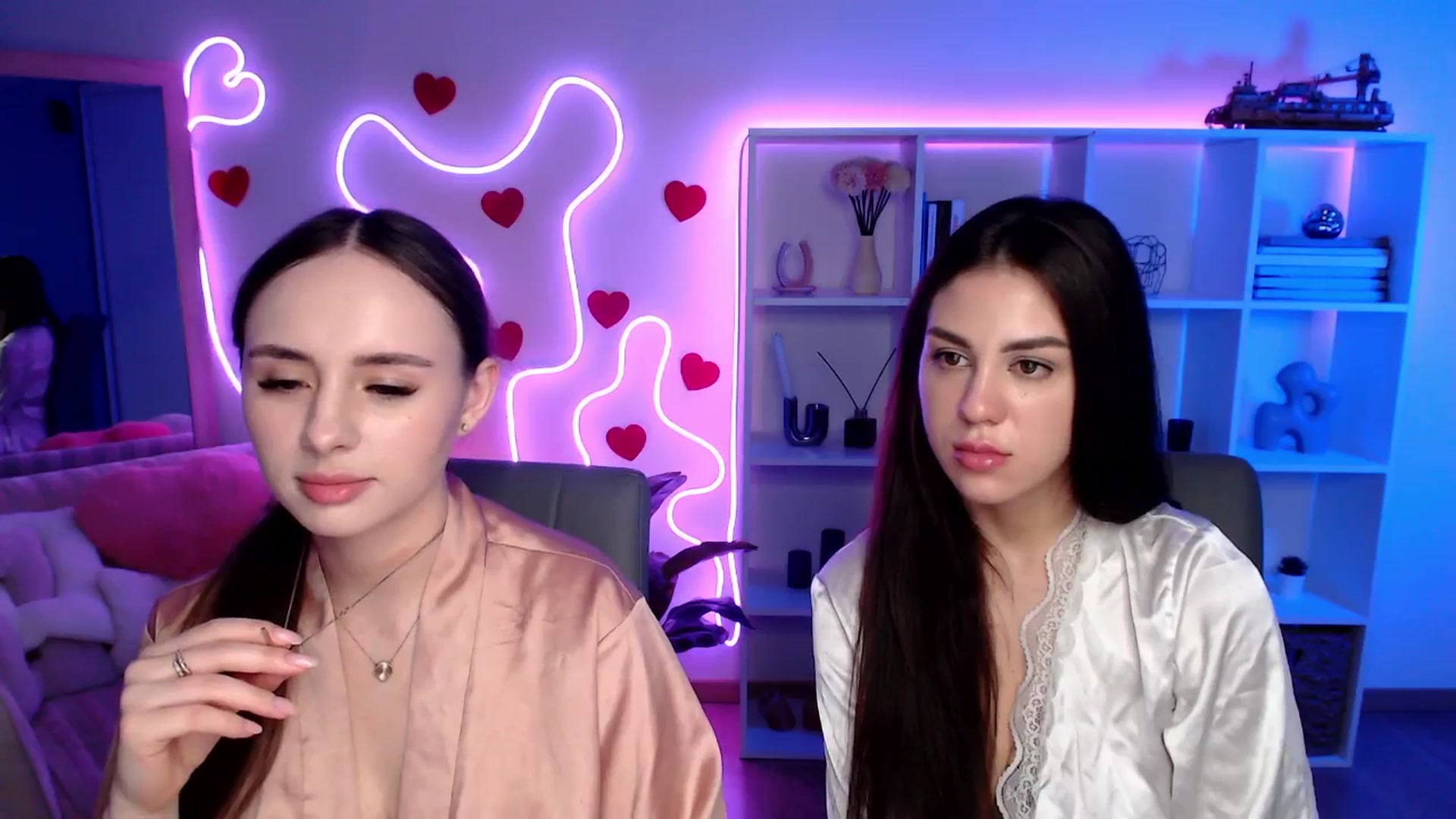 Gallery image thumbnail from Lady_Luck0's myfreecams stream on, 04/10/2026, 21:24 image 17 of 20