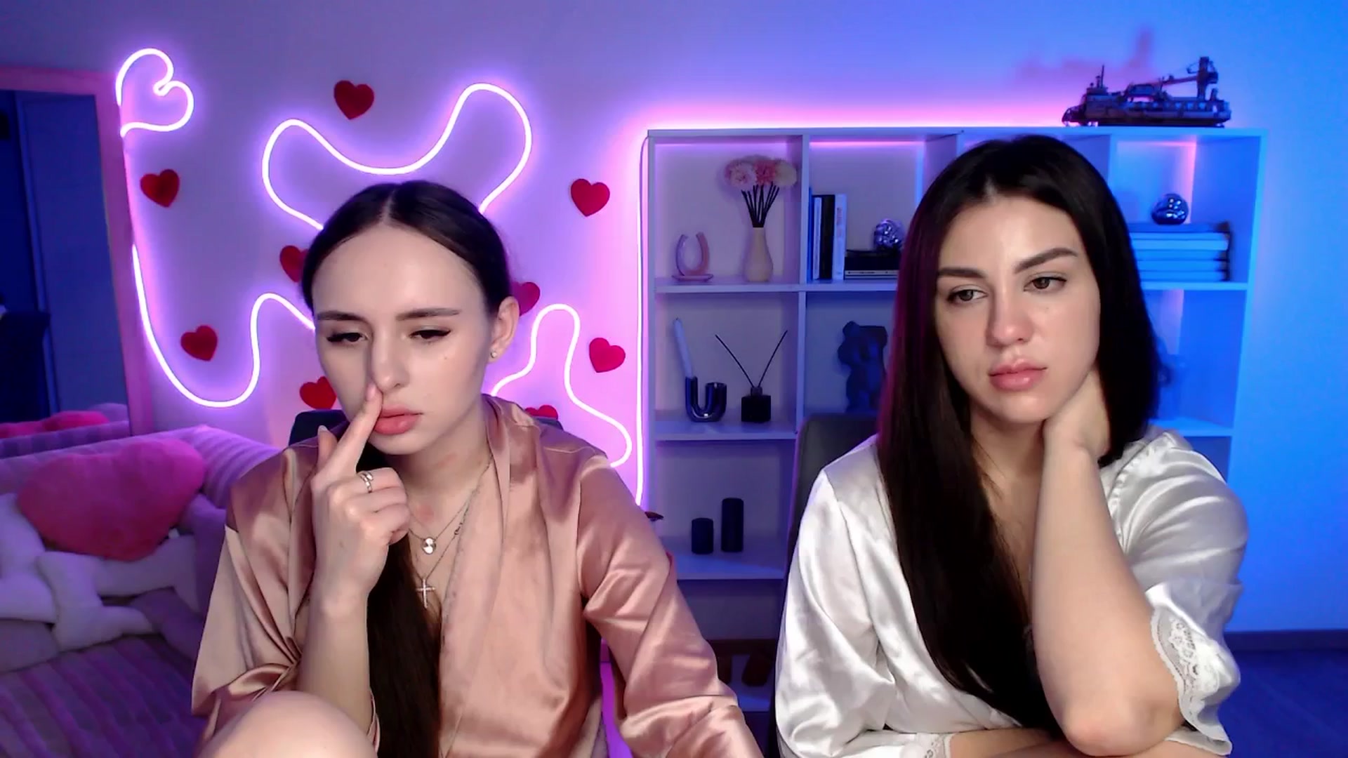 Gallery image thumbnail from Lady_Luck0's myfreecams stream on, 04/11/2026, 24:31 image 6 of 20