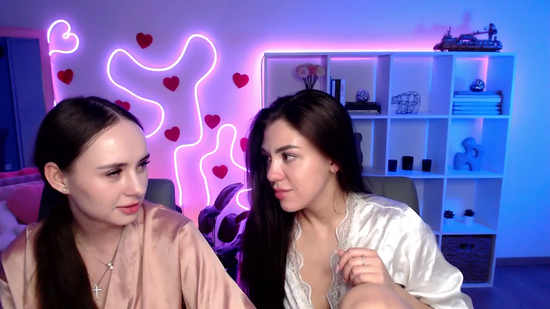 Gallery image thumbnail from Lady_Luck0's myfreecams stream on, 04/11/2026, 24:31 image 16 of 20