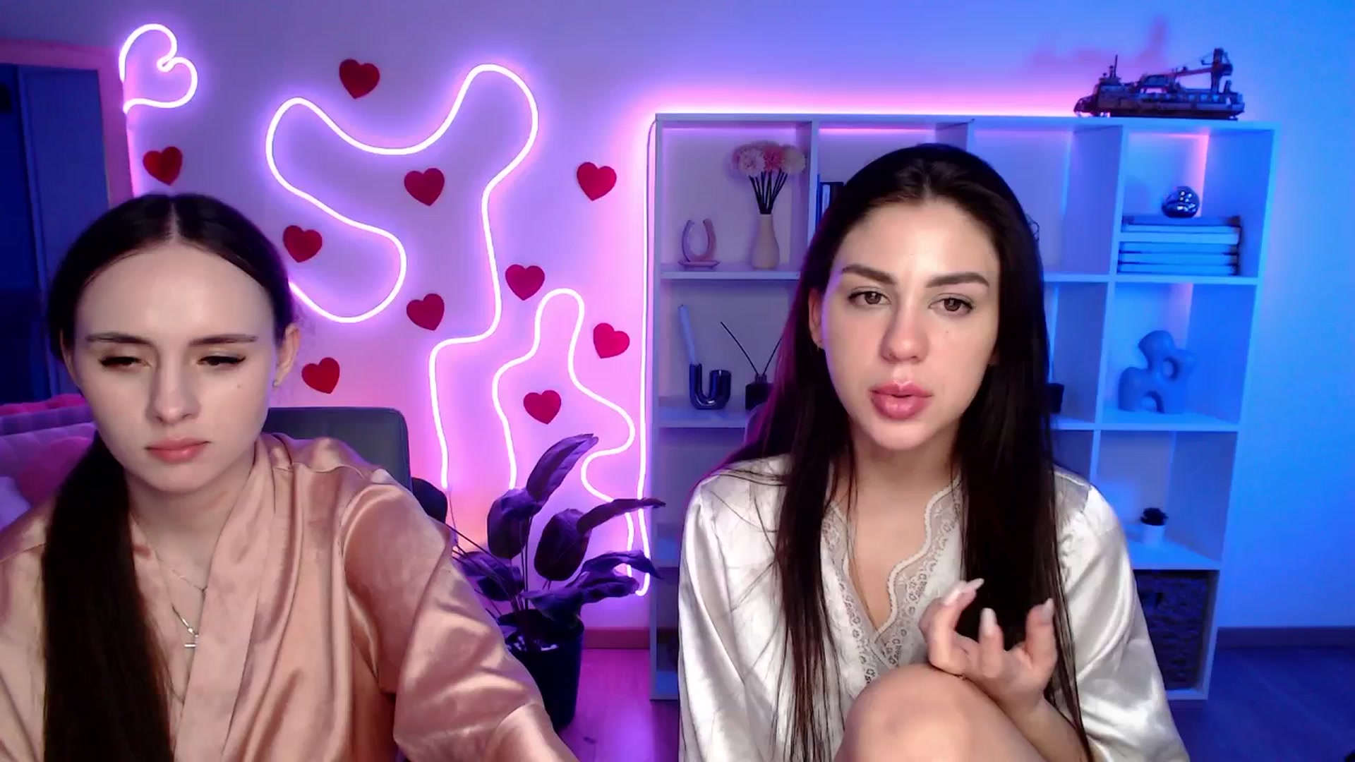Gallery image thumbnail from Lady_Luck0's myfreecams stream on, 04/11/2026, 02:19 image 17 of 20