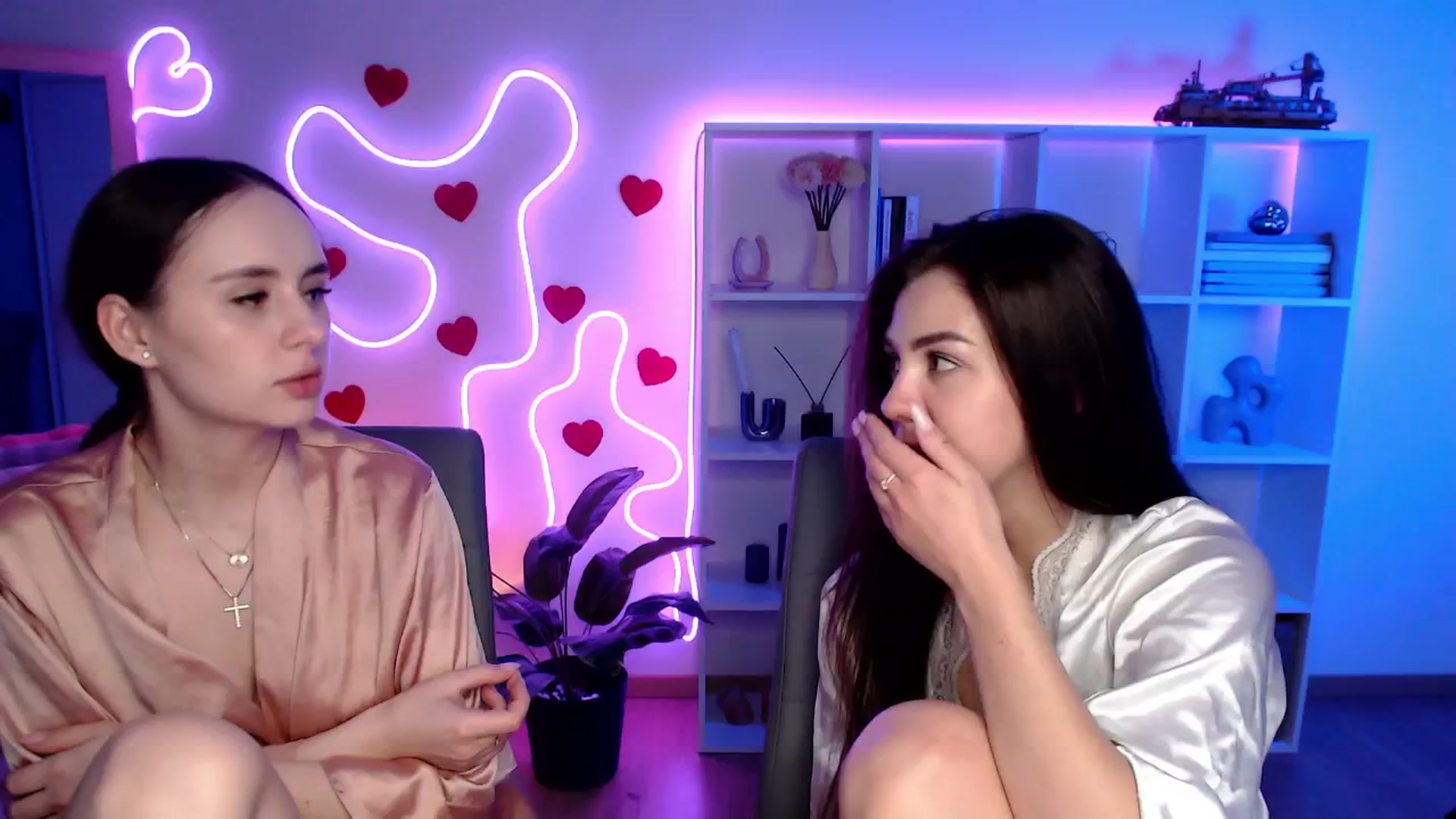 Gallery image thumbnail from Lady_Luck0's myfreecams stream on, 04/11/2026, 02:19 image 1 of 20
