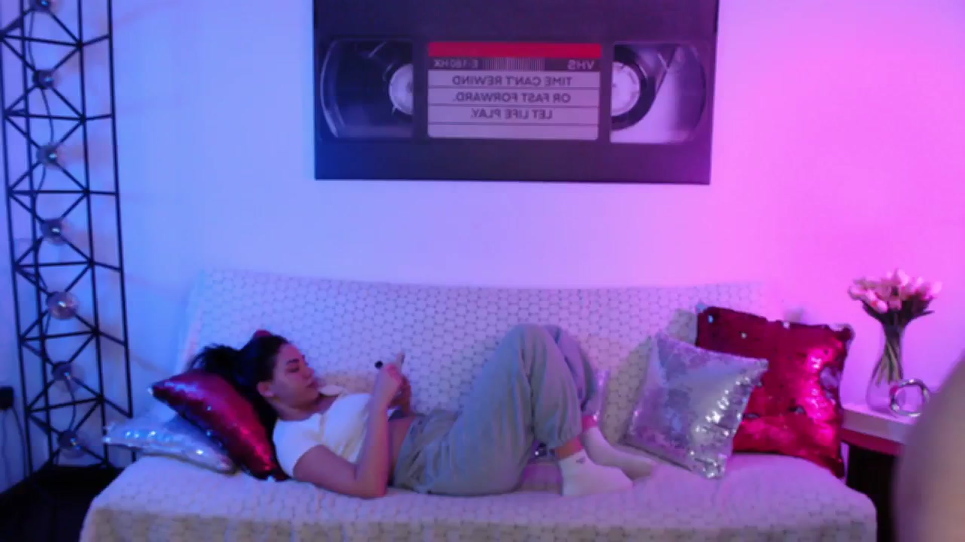 Gallery image thumbnail from Lady_Luck0's myfreecams stream on, 04/18/2026, 02:38 image 18 of 20