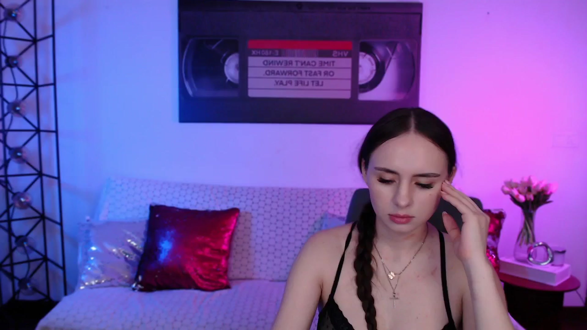 Gallery image thumbnail from Lady_Luck0's myfreecams stream on, 04/18/2026, 22:59 image 9 of 20