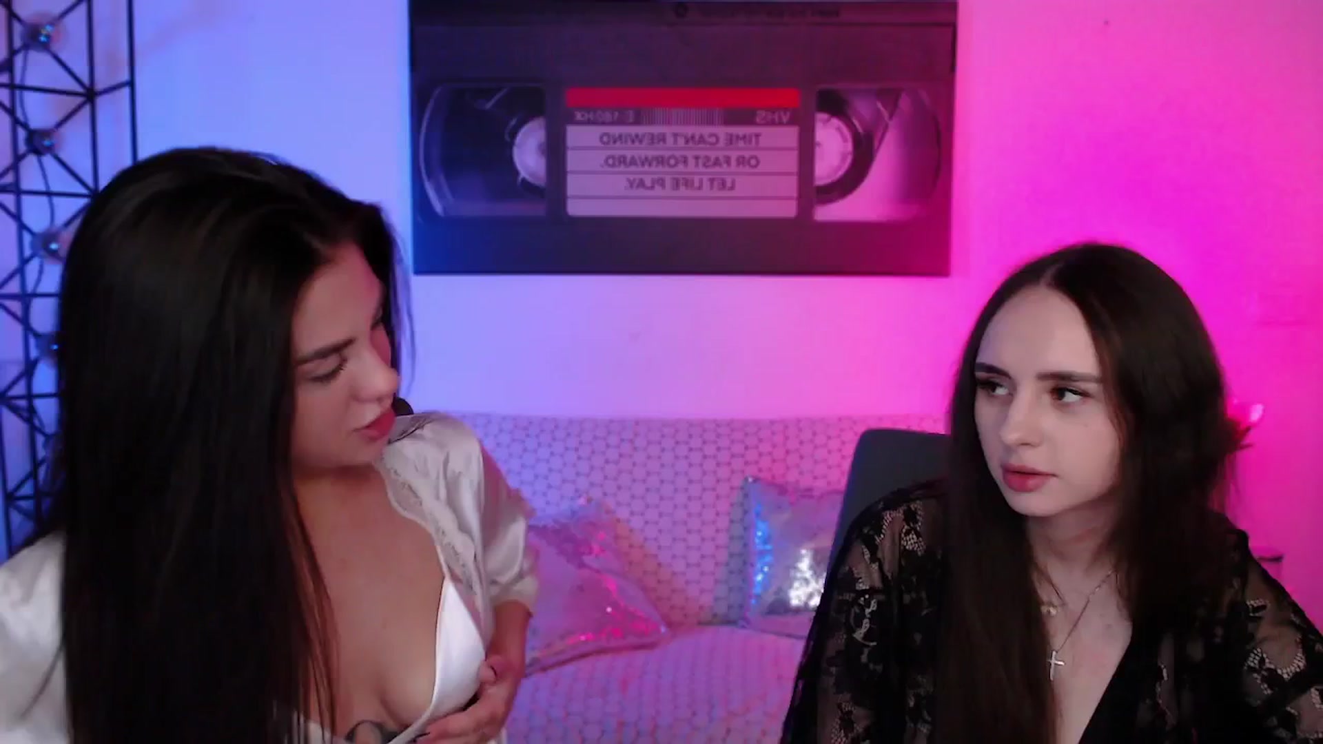 Gallery image thumbnail from Lady_Luck0's myfreecams stream on, 04/23/2026, 02:48 image 2 of 20