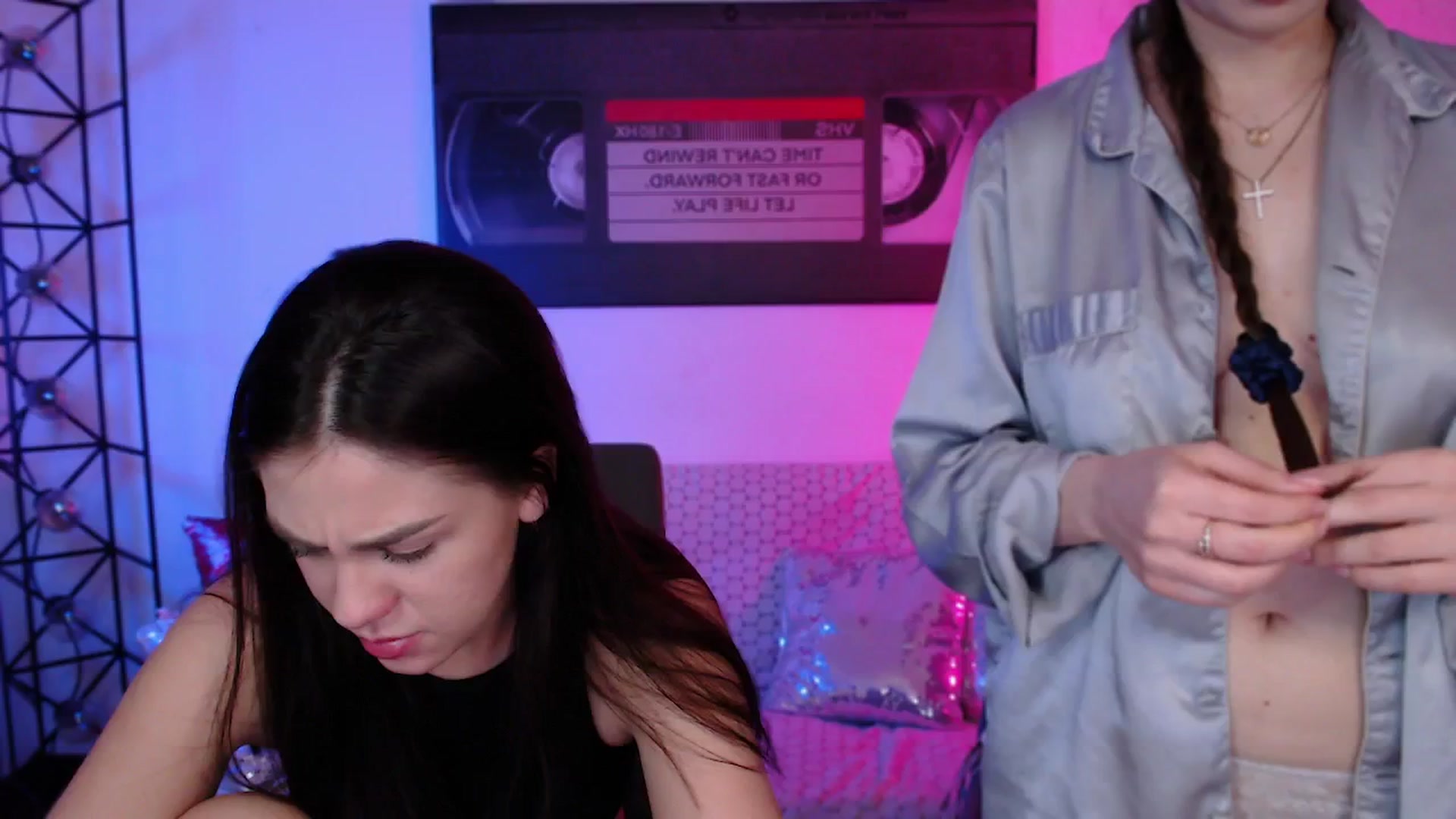 Gallery image thumbnail from Lady_Luck0's myfreecams stream on, 04/27/2026, 24:03 image 6 of 20