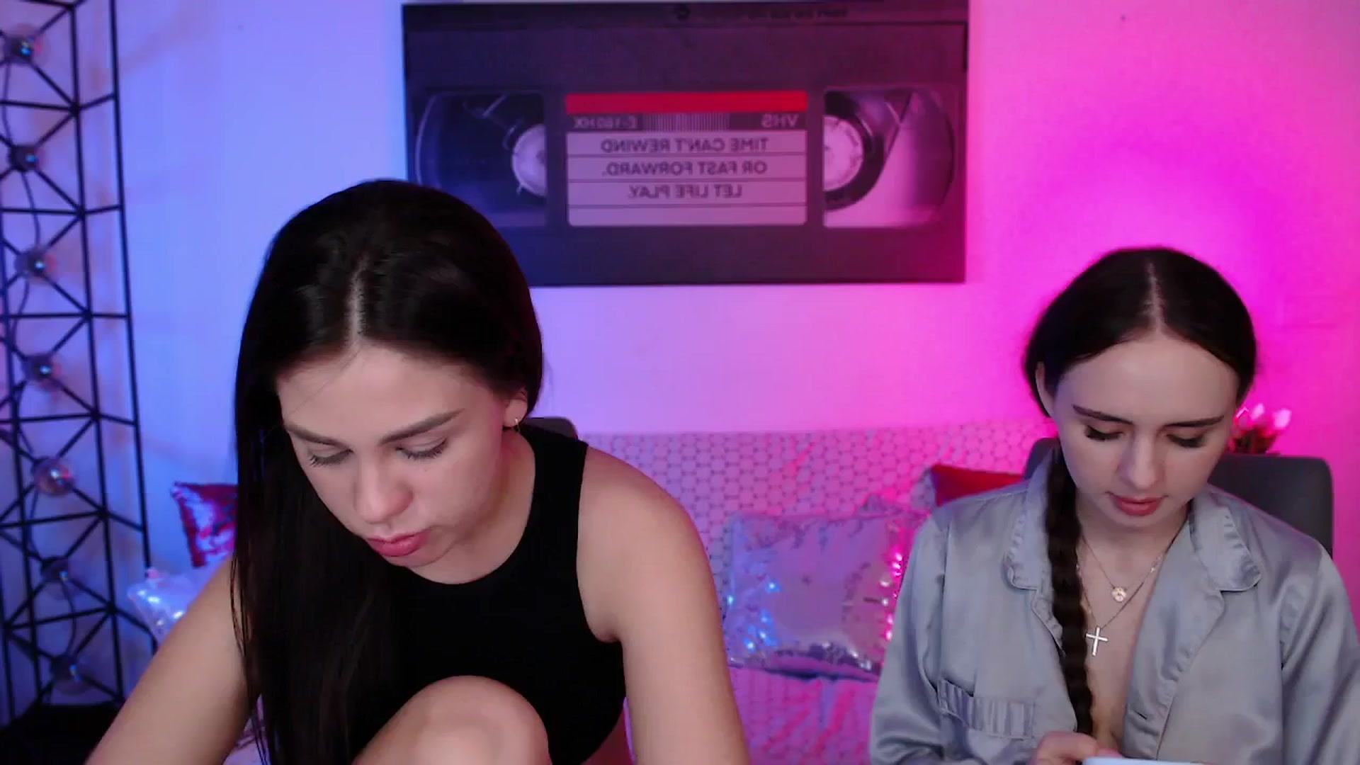 Gallery image thumbnail from Lady_Luck0's myfreecams stream on, 04/27/2026, 24:03 image 7 of 20