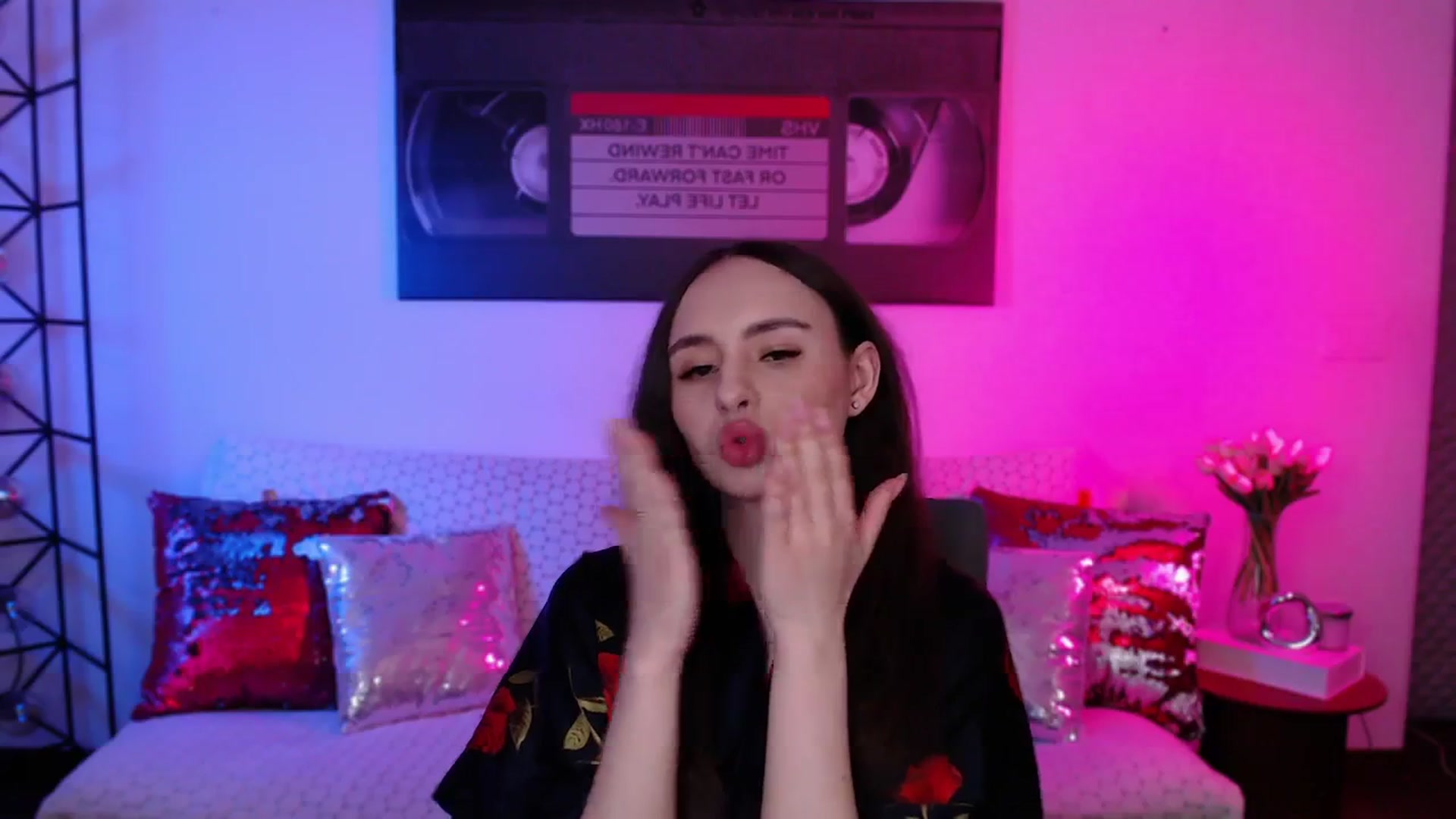 Gallery image thumbnail from Lady_Luck0's myfreecams stream on, 04/29/2026, 22:33 image 18 of 20