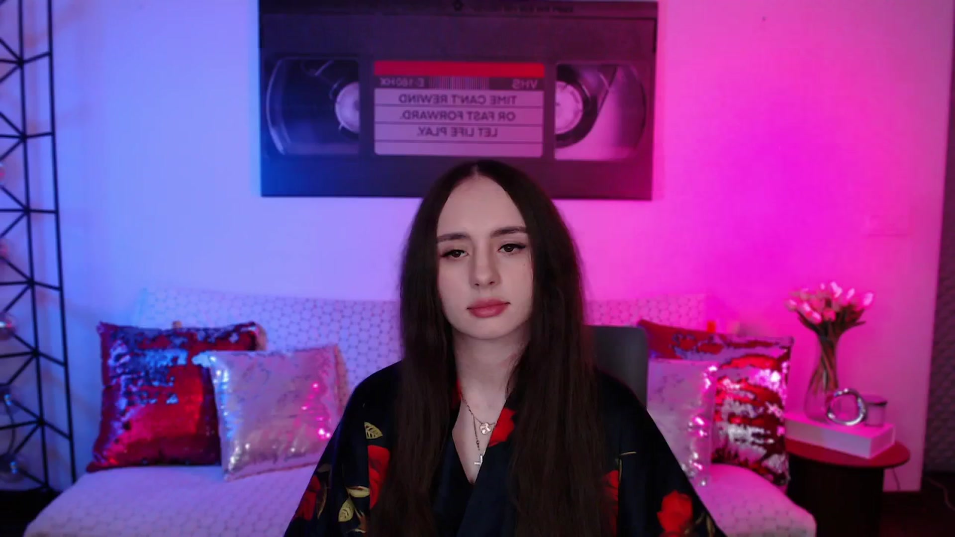 Gallery image thumbnail from Lady_Luck0's myfreecams stream on, 04/29/2026, 22:33 image 17 of 20