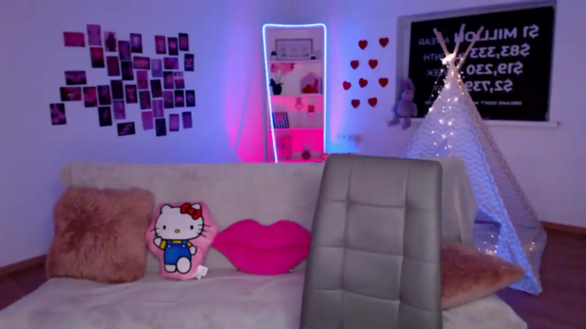 Gallery image thumbnail from Lady_Luck0's myfreecams stream on, 05/22/2026, 22:57 image 16 of 20