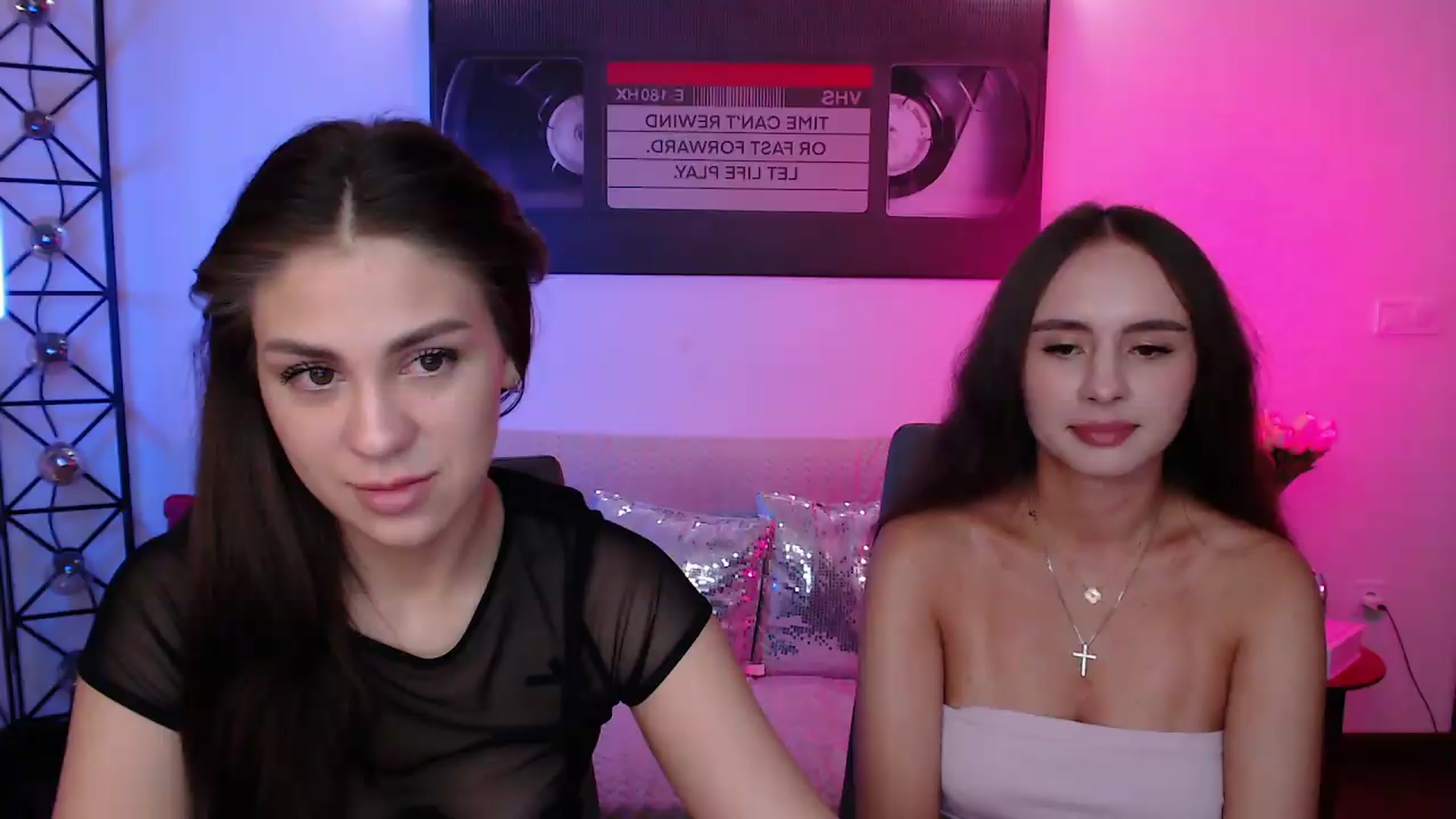 Gallery image thumbnail from Lady_Luck0's myfreecams stream on, 06/06/2026, 24:25 image 1 of 20