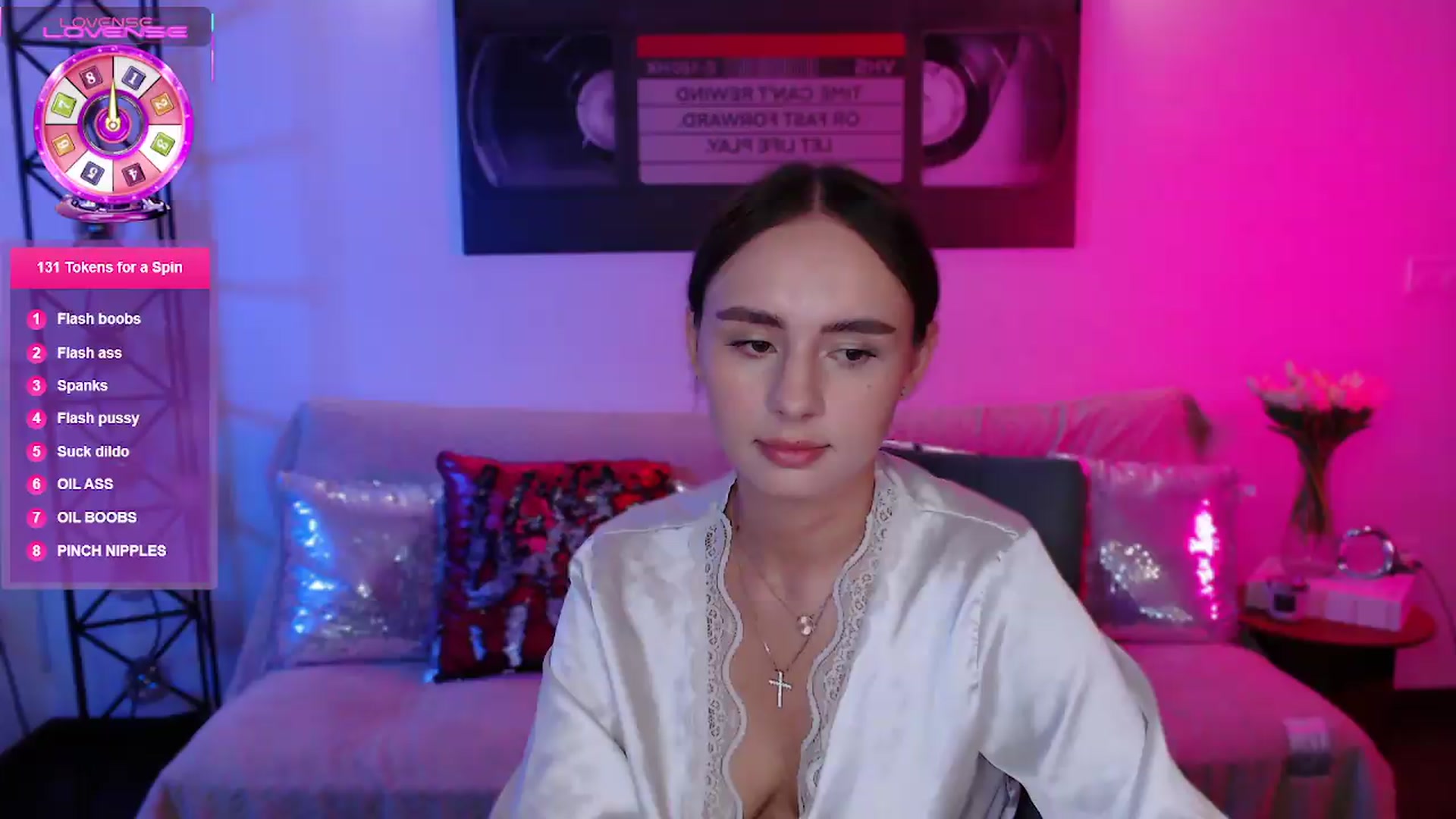 Gallery image thumbnail from Lady_Luck0's myfreecams stream on, 06/27/2026, 23:32 image 18 of 20