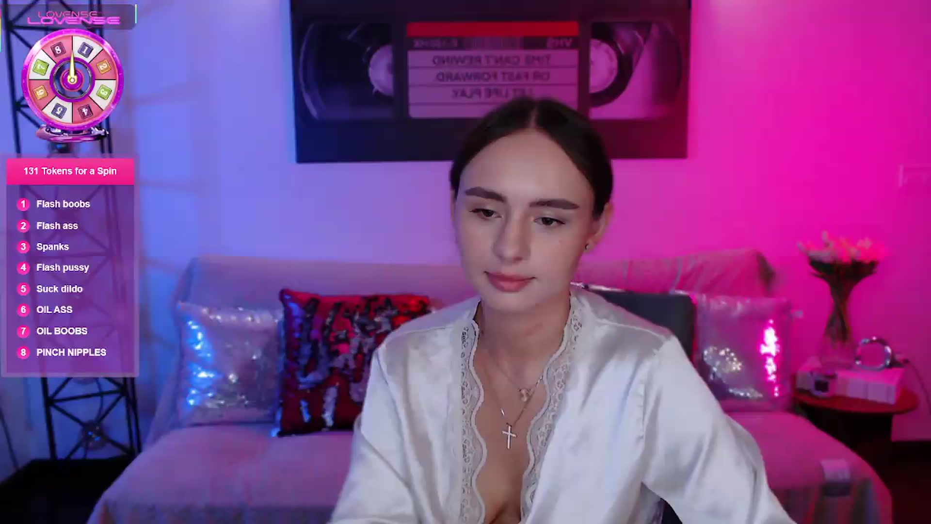 Gallery image thumbnail from Lady_Luck0's myfreecams stream on, 06/27/2026, 23:32 image 16 of 20