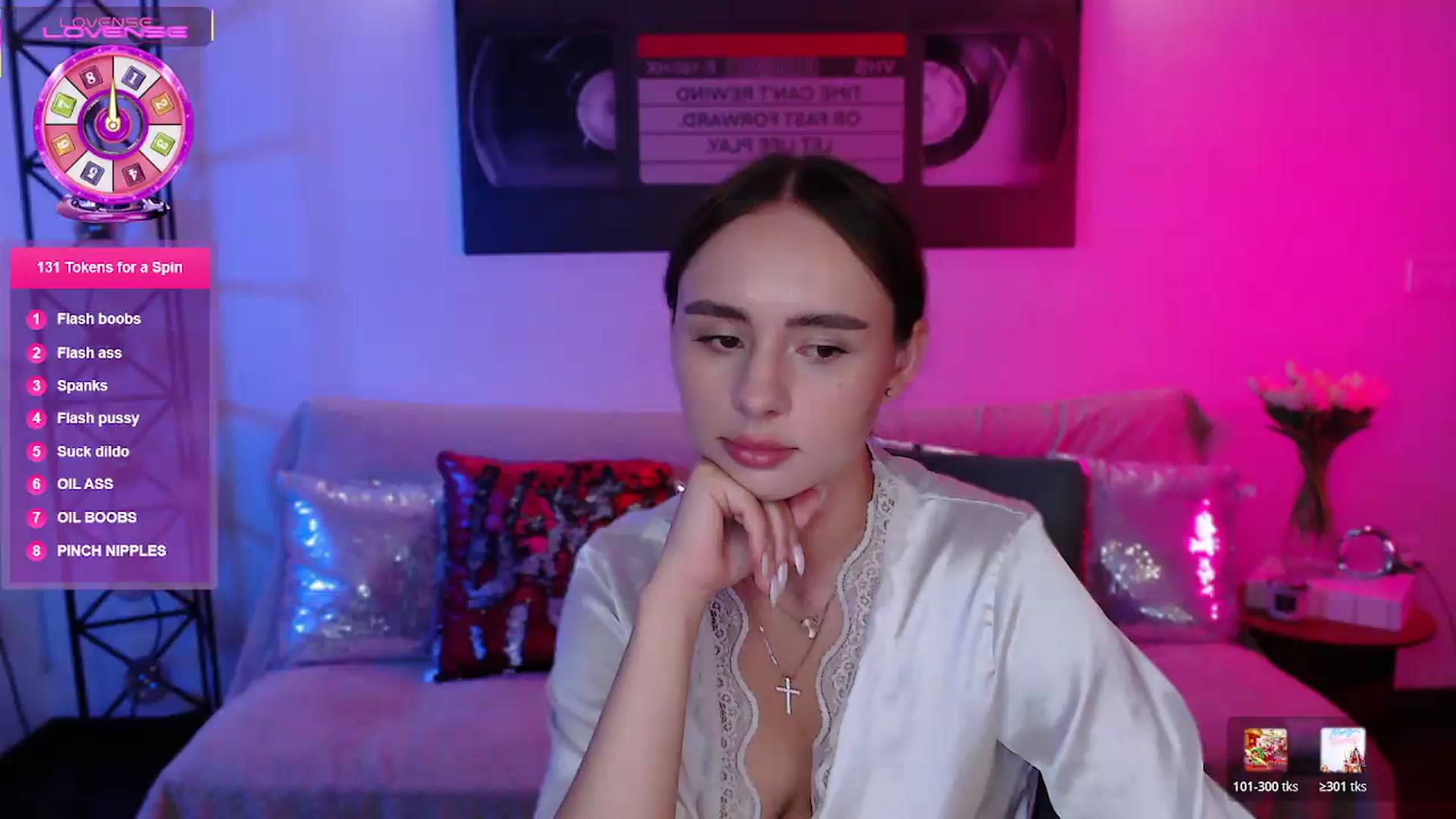 Gallery image thumbnail from Lady_Luck0's myfreecams stream on, 06/27/2026, 23:32 image 6 of 20