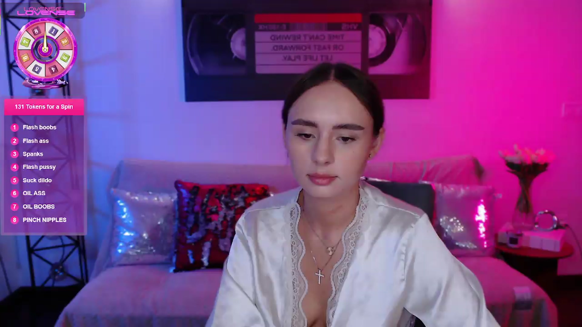 Gallery image thumbnail from Lady_Luck0's myfreecams stream on, 06/27/2026, 23:32 image 15 of 20