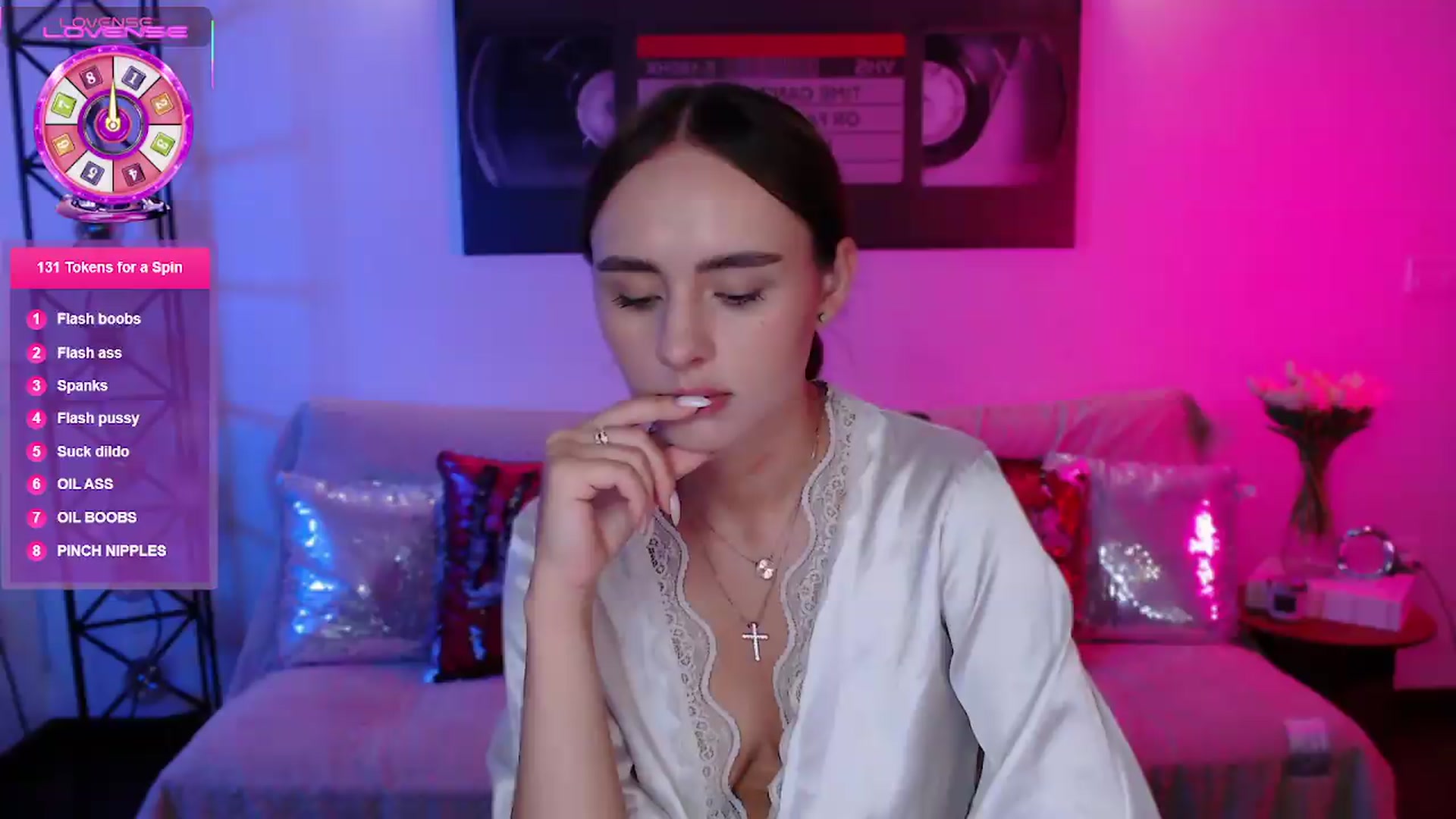 Gallery image thumbnail from Lady_Luck0's myfreecams stream on, 06/28/2026, 24:00 image 12 of 20