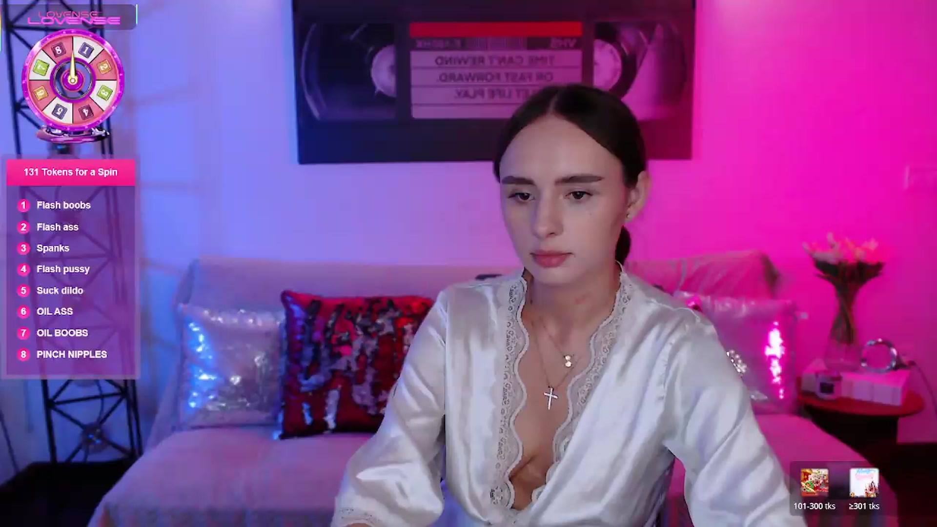 Gallery image thumbnail from Lady_Luck0's myfreecams stream on, 06/28/2026, 24:00 image 17 of 20
