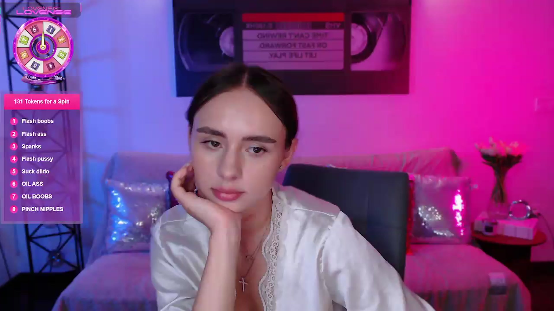 Gallery image thumbnail from Lady_Luck0's myfreecams stream on, 06/28/2026, 24:34 image 18 of 20