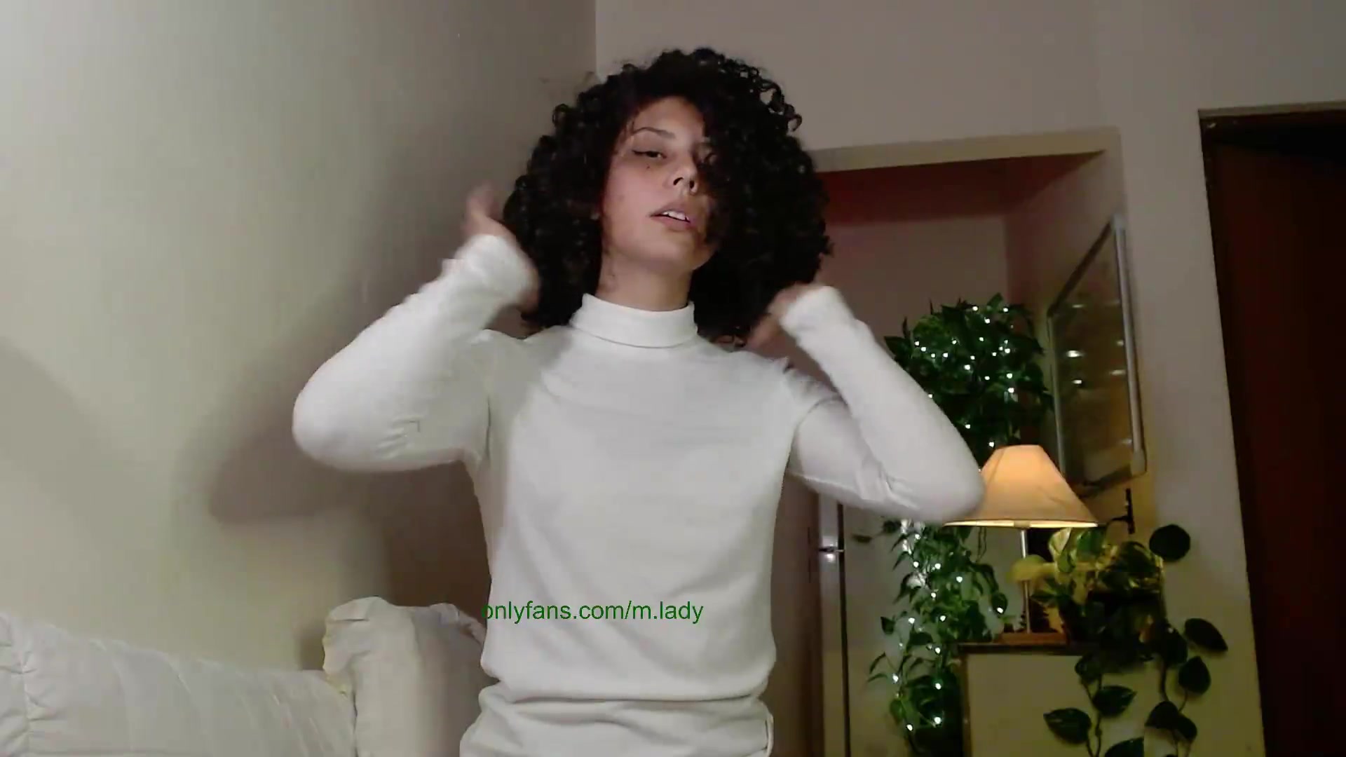 Gallery image thumbnail from Lady_M's myfreecams stream on, 09/18/2026, 24:03 image 16 of 20