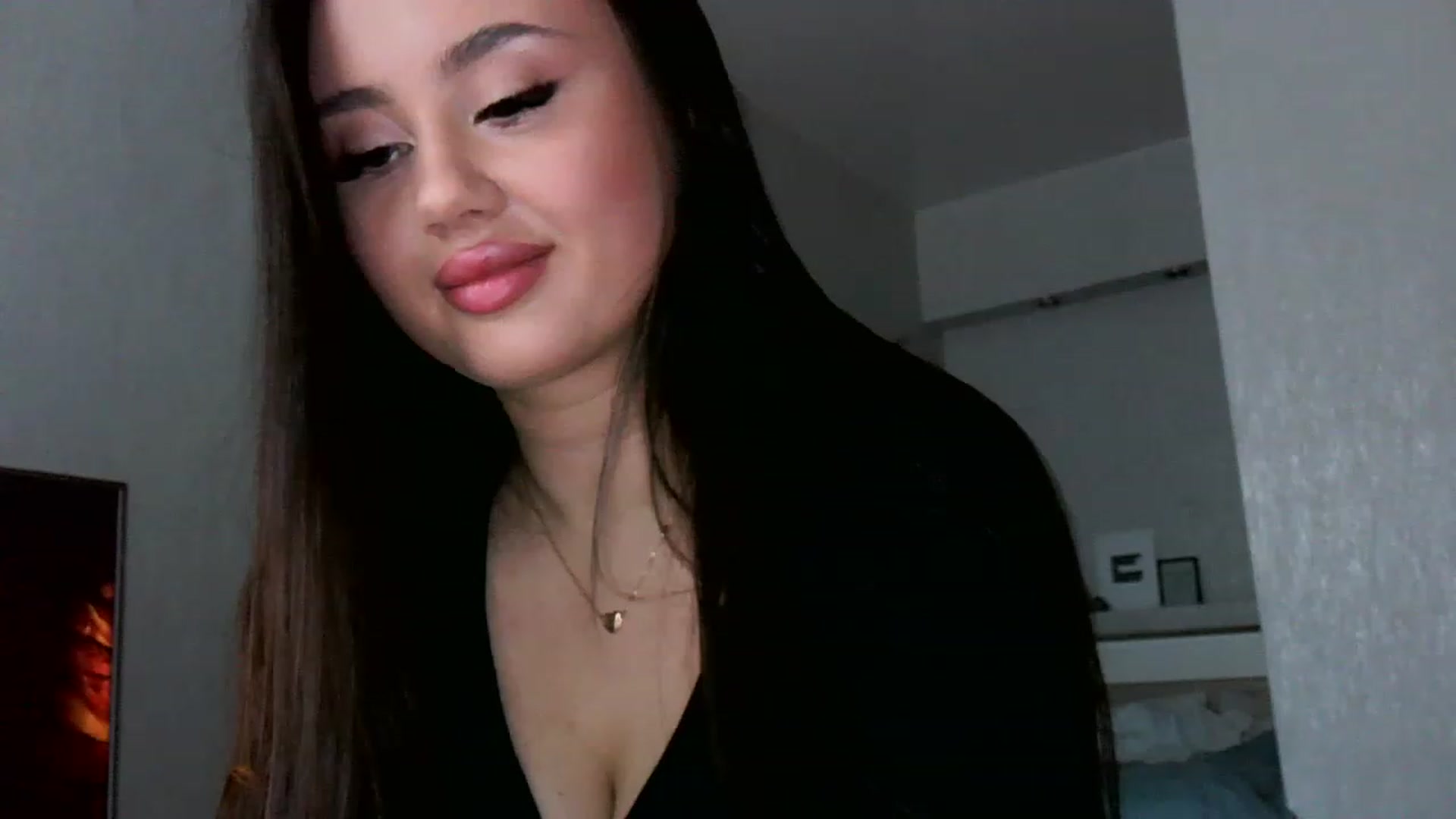 Gallery image thumbnail from Lady_Maddy's myfreecams stream on, 11/22/2022, 13:59 image 14 of 20