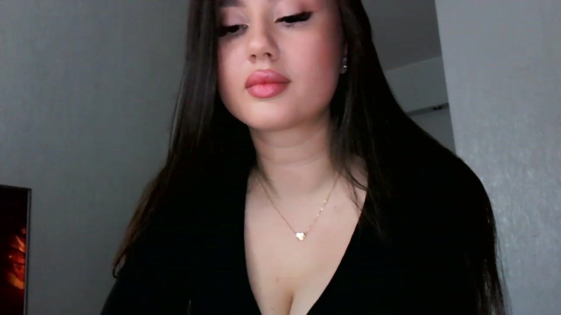 Gallery image thumbnail from Lady_Maddy's myfreecams stream on, 11/22/2022, 13:59 image 10 of 20