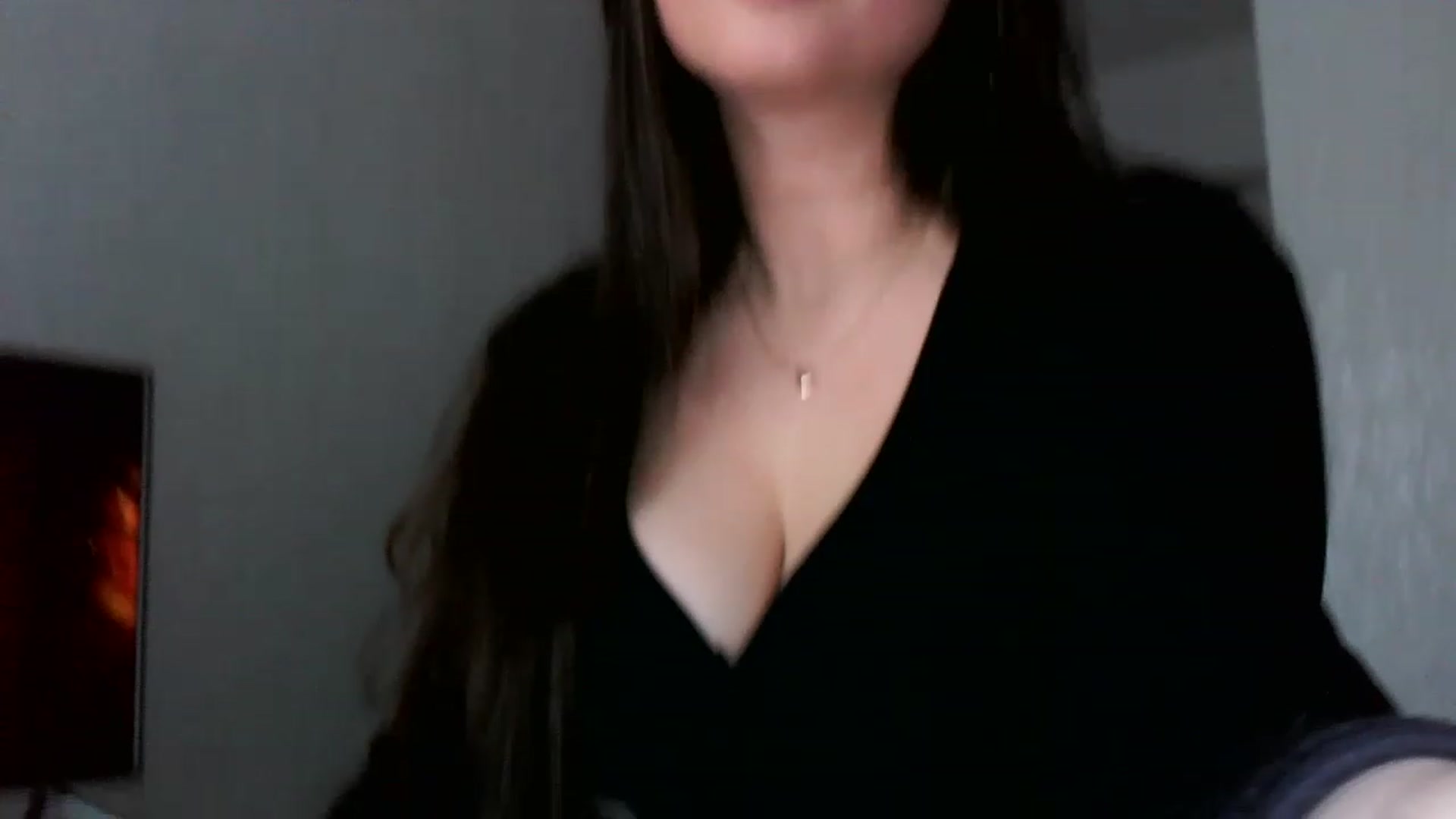 Gallery image thumbnail from Lady_Maddy's myfreecams stream on, 11/22/2022, 13:59 image 18 of 20