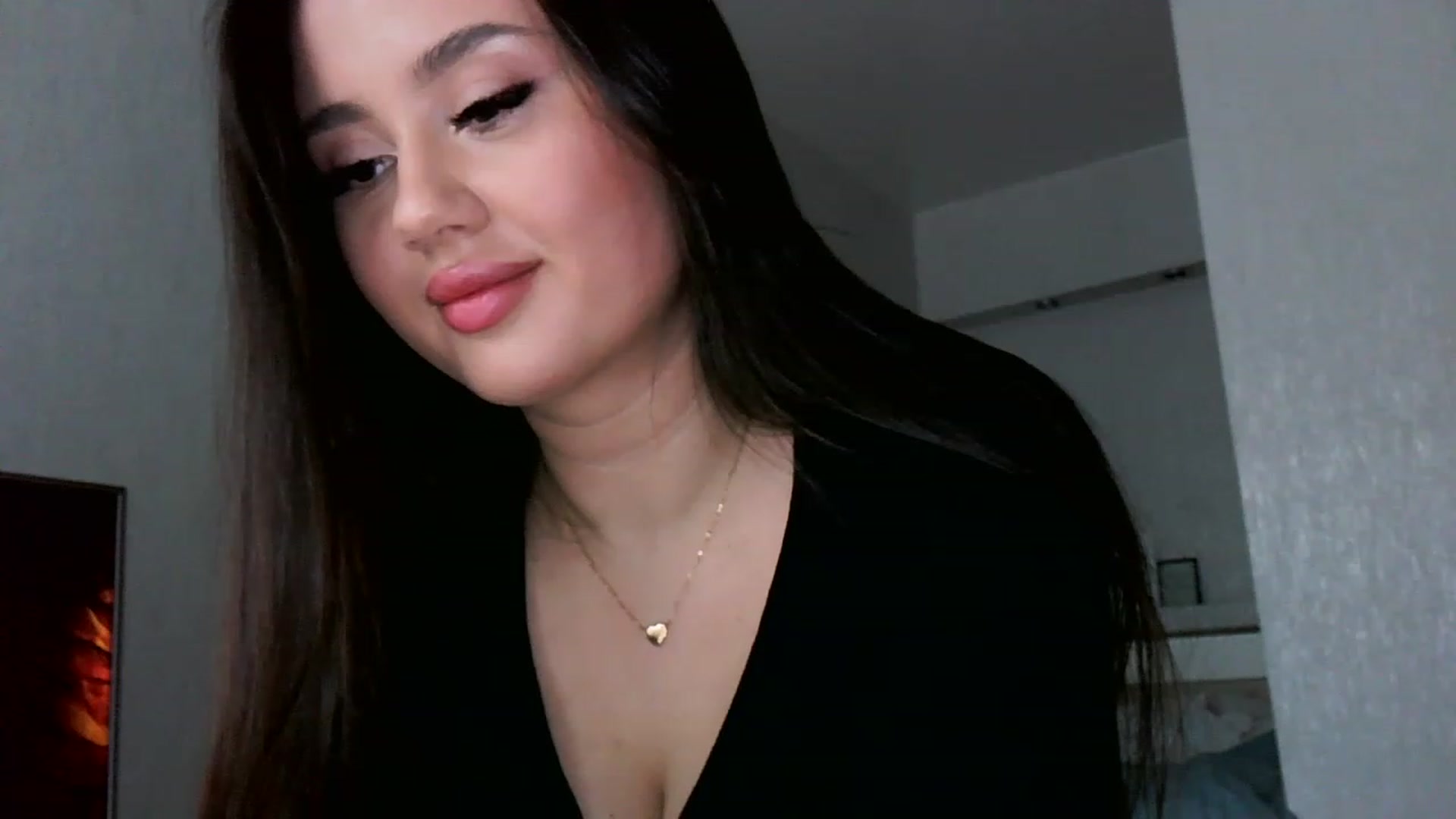 Gallery image thumbnail from Lady_Maddy's myfreecams stream on, 11/22/2022, 13:59 image 13 of 20