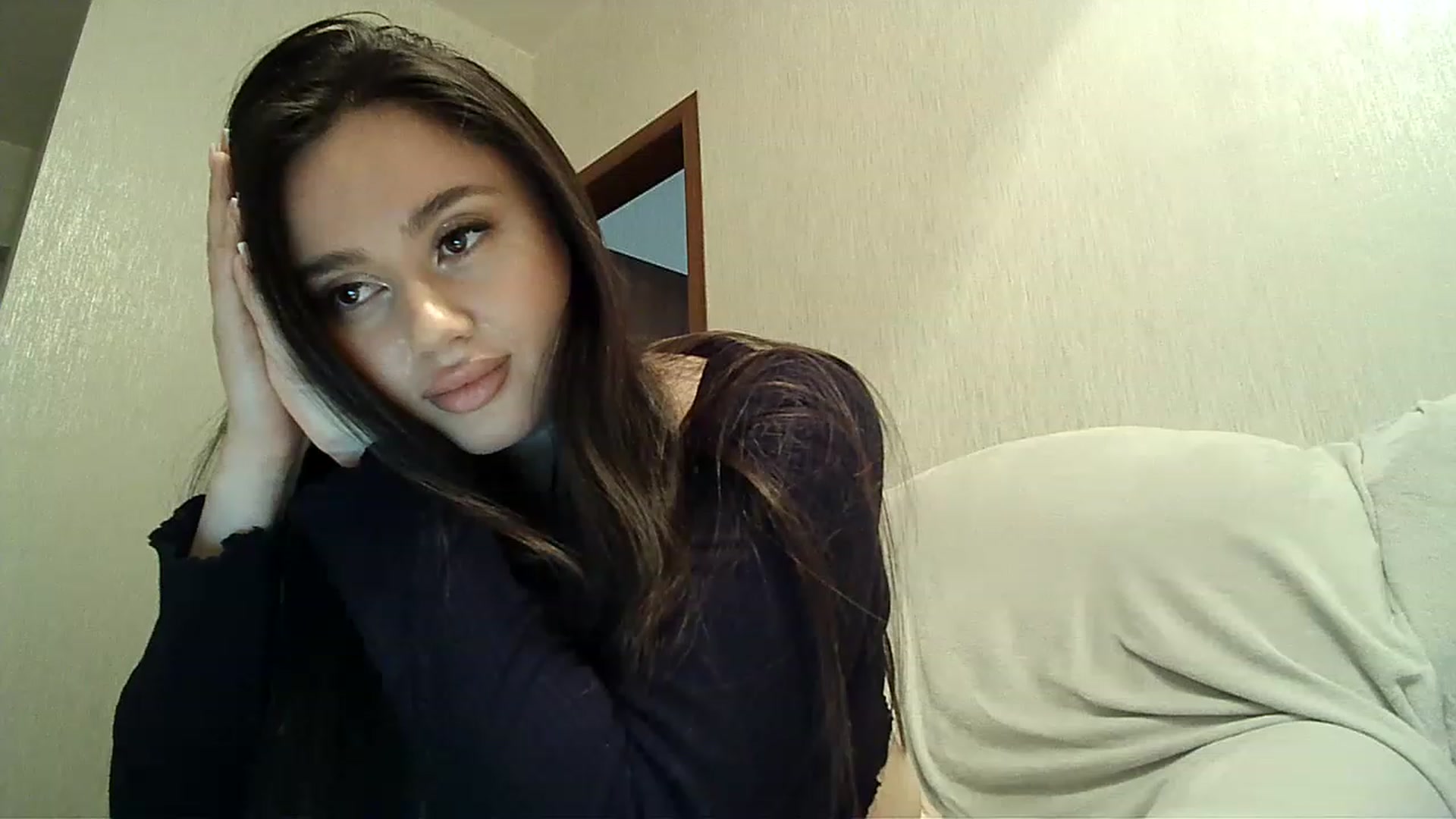 Gallery image thumbnail from Lady_Maddy's myfreecams stream on, 03/21/2023, 15:46 image 7 of 20