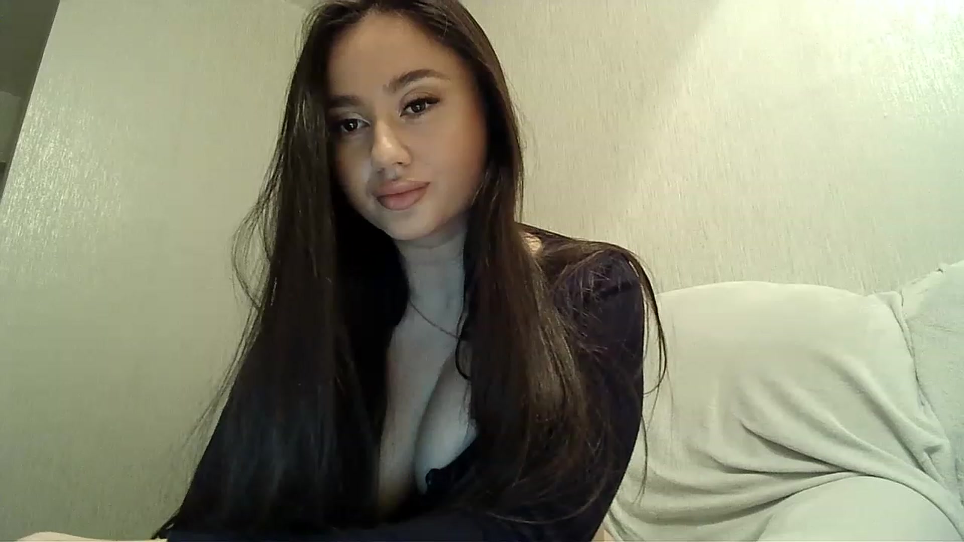 Gallery image thumbnail from Lady_Maddy's myfreecams stream on, 03/21/2023, 15:46 image 5 of 20