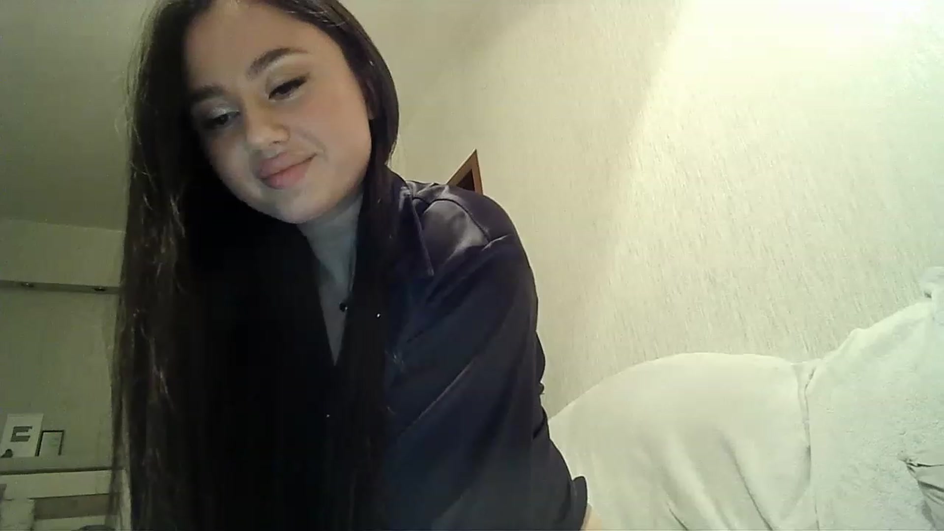 Gallery image thumbnail from Lady_Maddy's myfreecams stream on, 03/21/2023, 21:02 image 10 of 20