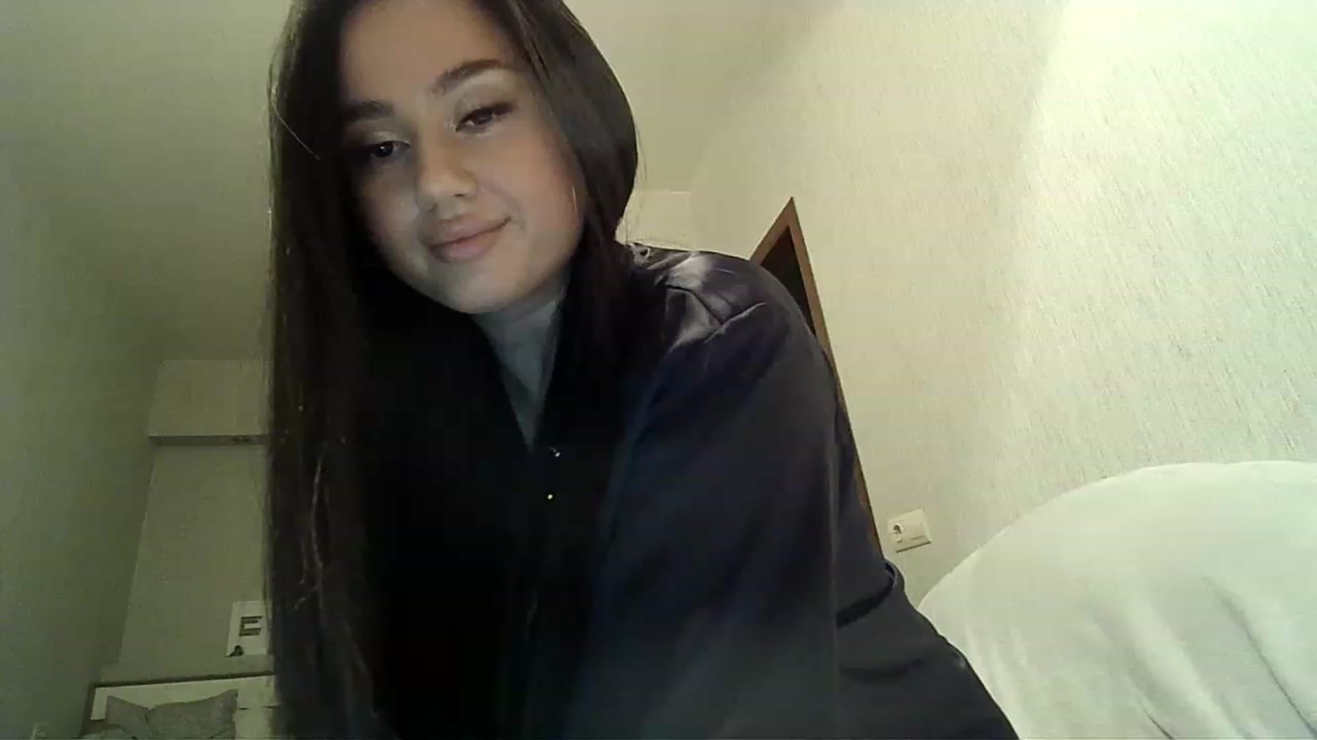 Gallery image thumbnail from Lady_Maddy's myfreecams stream on, 03/21/2023, 21:02 image 8 of 20